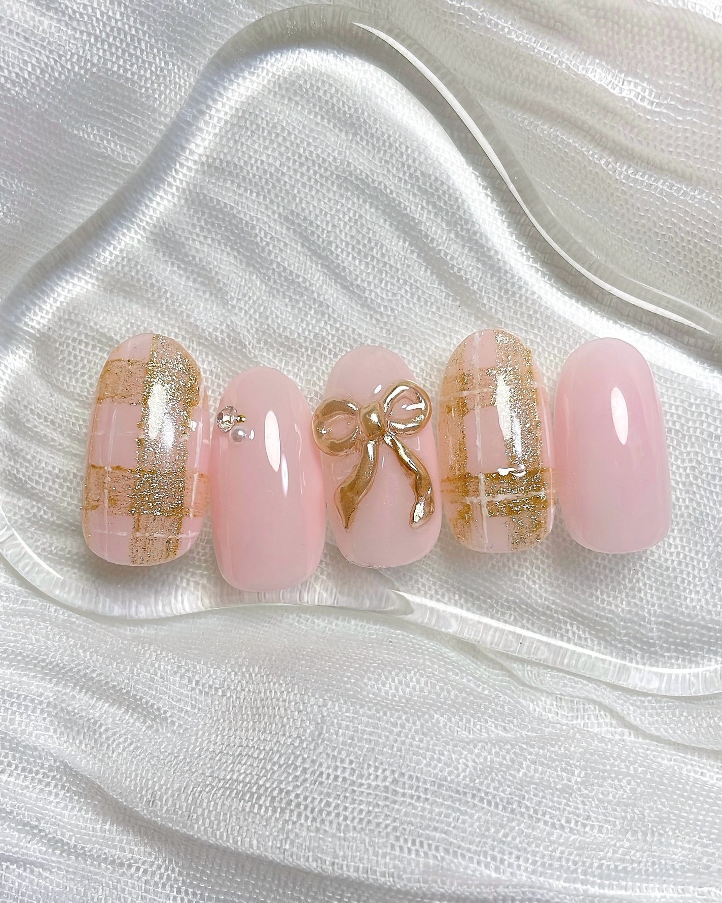 aiainail_@セルフネイル on LIPS 「\ナチュラル派におすすめ/シアーカラー🎀🤍ネイル工房の姉妹..」(3枚目)