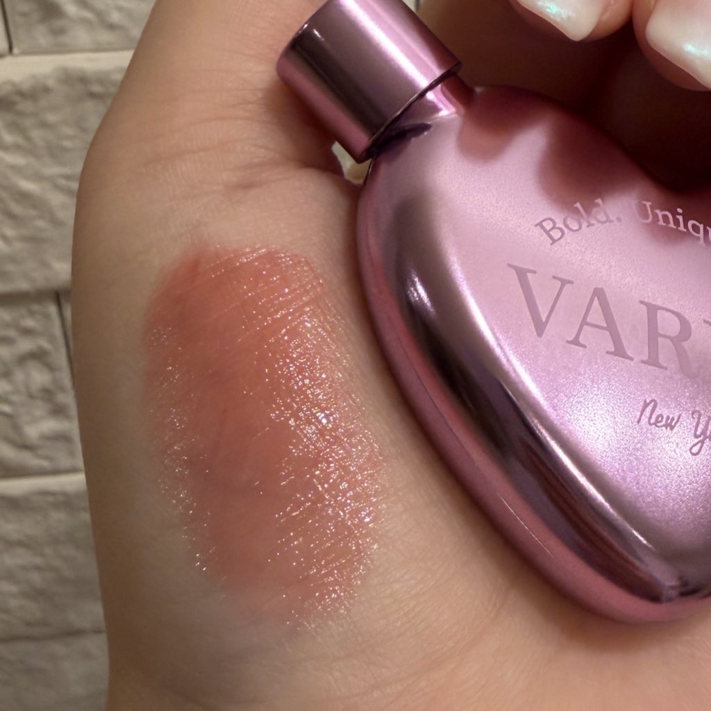 Heart Bling Tok Glossy Tint/VARELI/リップティントを使ったクチコミ（3枚目）