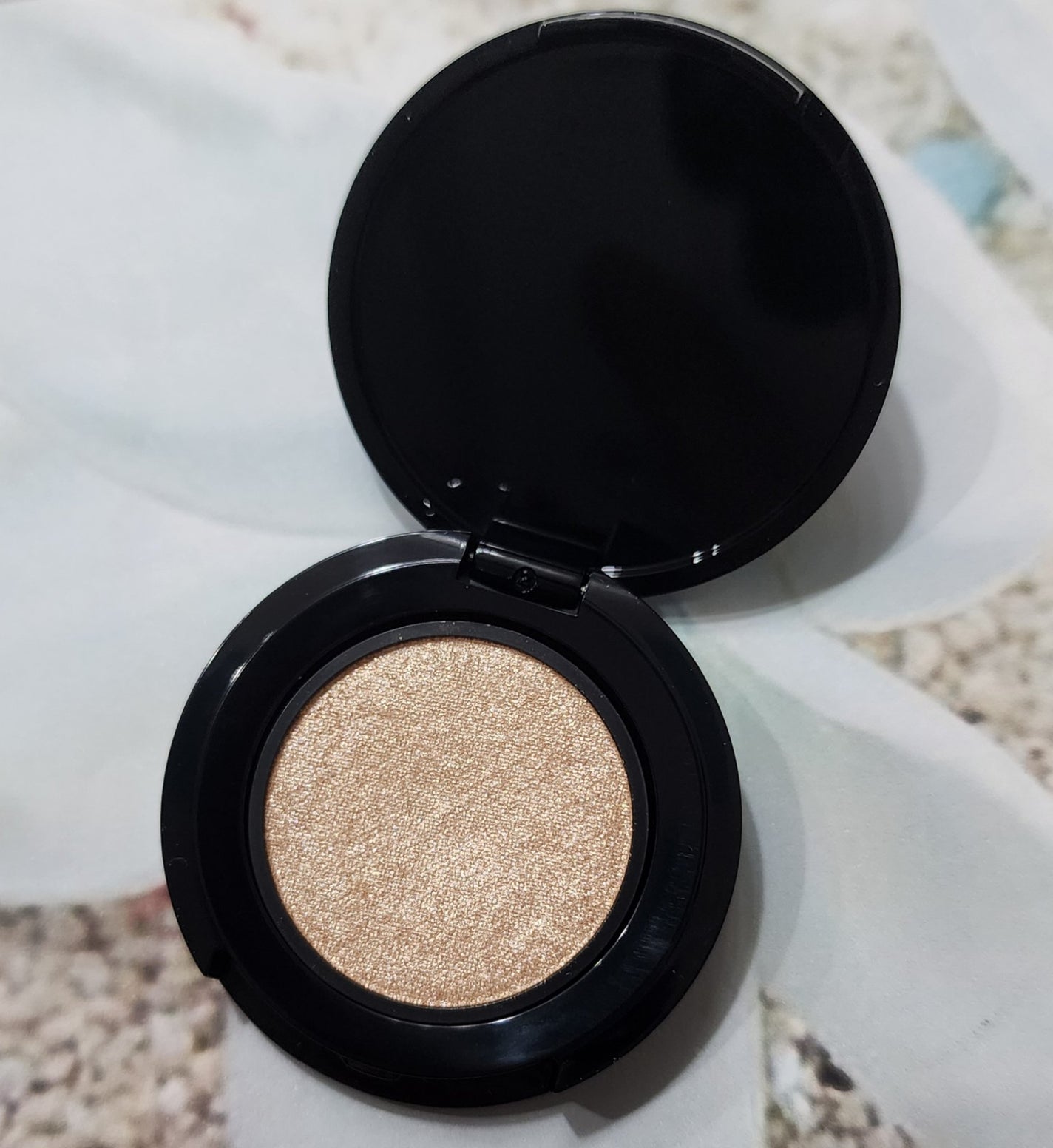 ミネラルスムースシャドー/MiMC/単色アイシャドウを使ったクチコミ(2枚目)