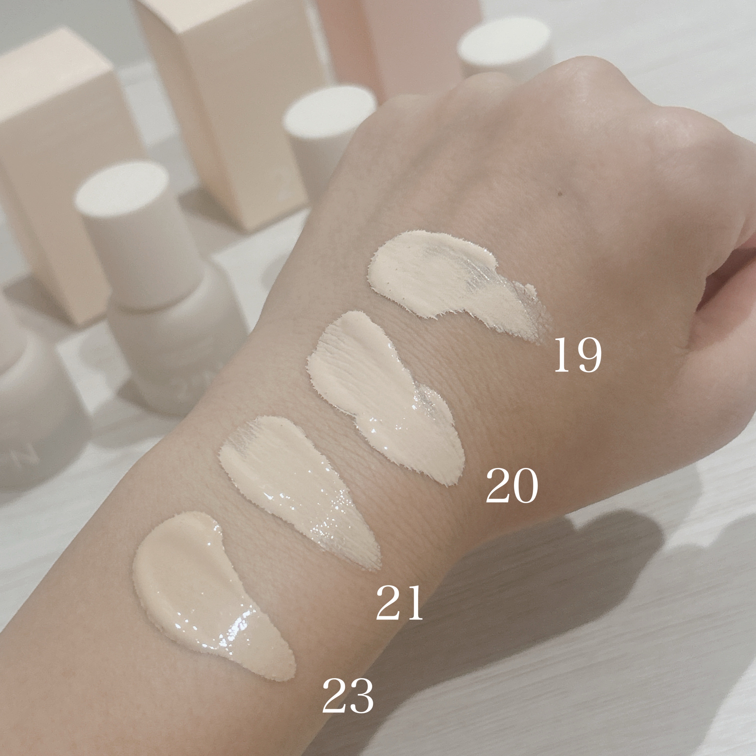 ロングウェアリングファンデーション 21号 ライトベージュ/2aN/リキッドファンデーションを使ったクチコミ（2枚目）