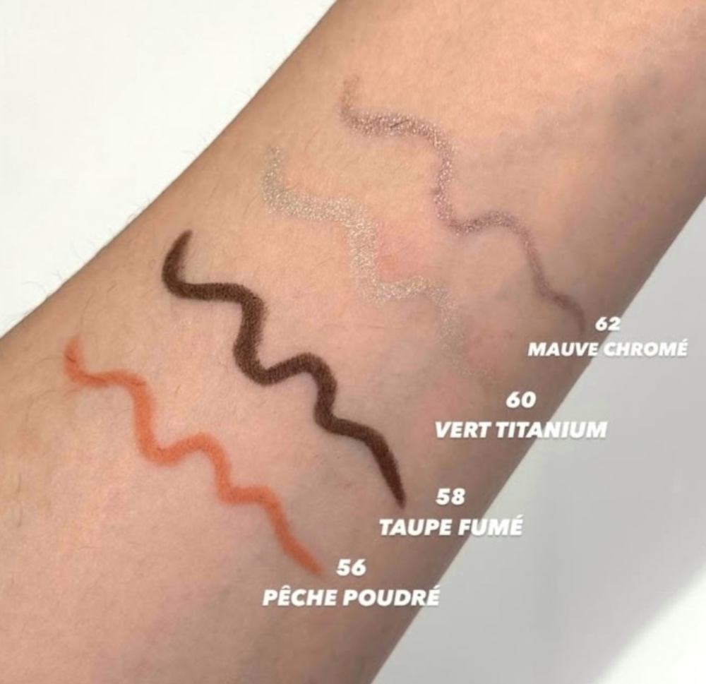 CHANEL スティロ オンブル エ コントゥールのクチコミ「CHANEL
スティロ オンブル エ コントゥール

56 PECEH POUDRE
58 T.....」（2枚目）