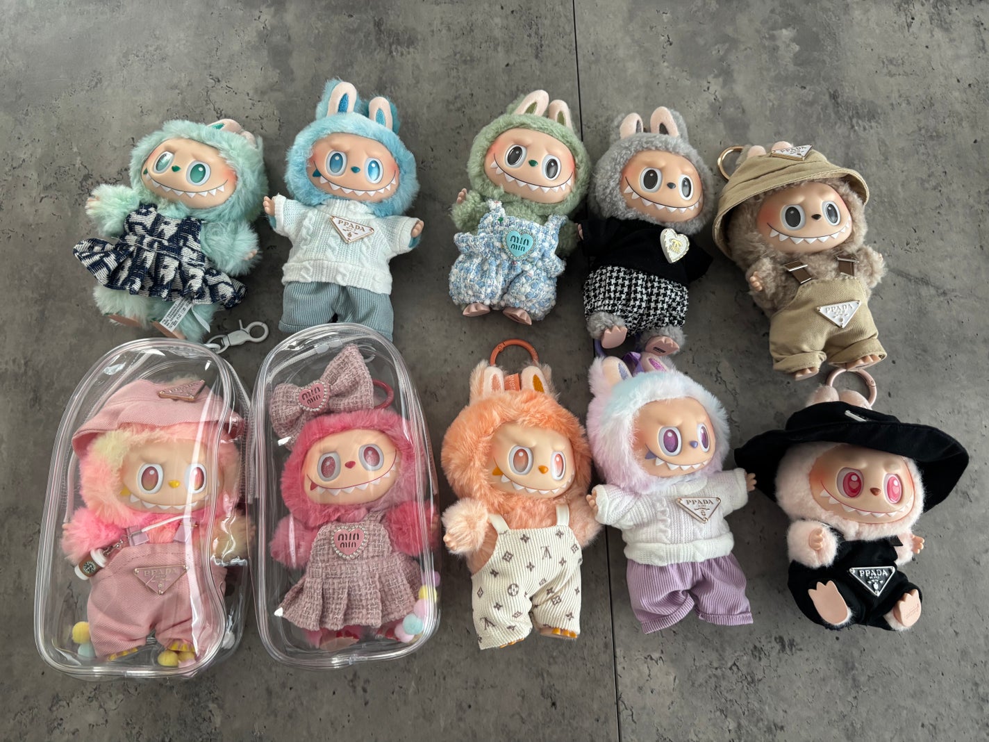 ぷぅぴぃ《紫コス部💜💗》 on LIPS 「ドレッサーがLABUBUだらけ🤣collection始めたら何..」(2枚目)