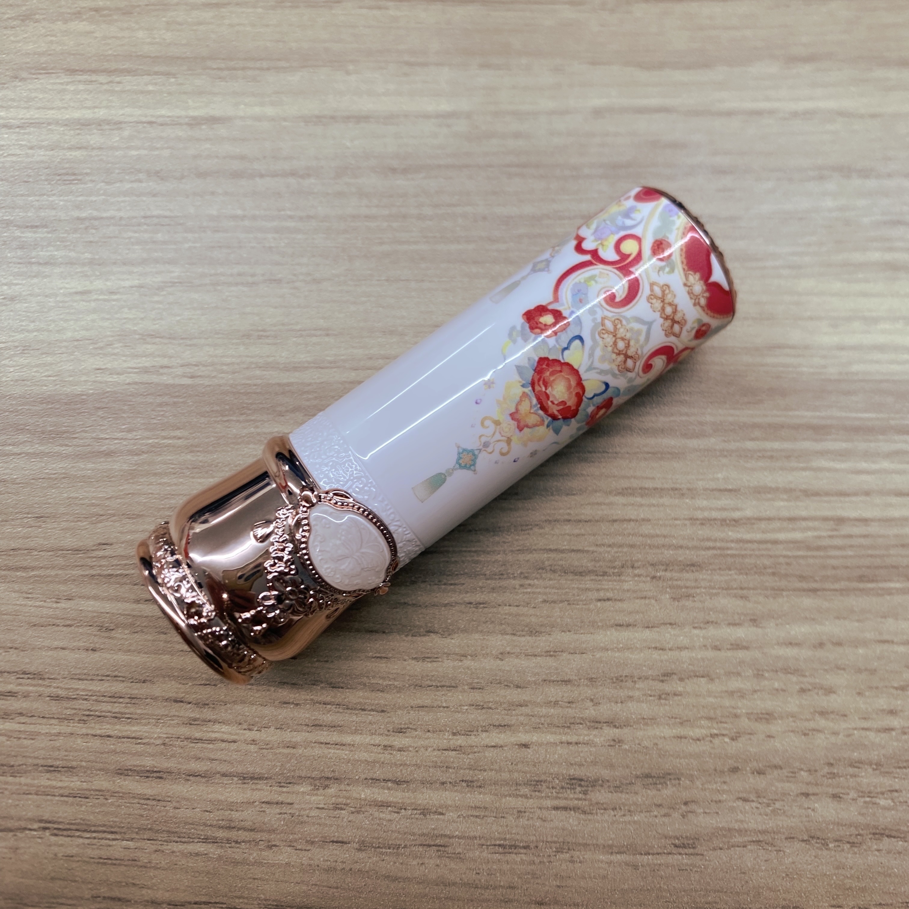 胡蝶雲肩グロッシーリップスティック/FlowerKnows/口紅を使ったクチコミ（2枚目）