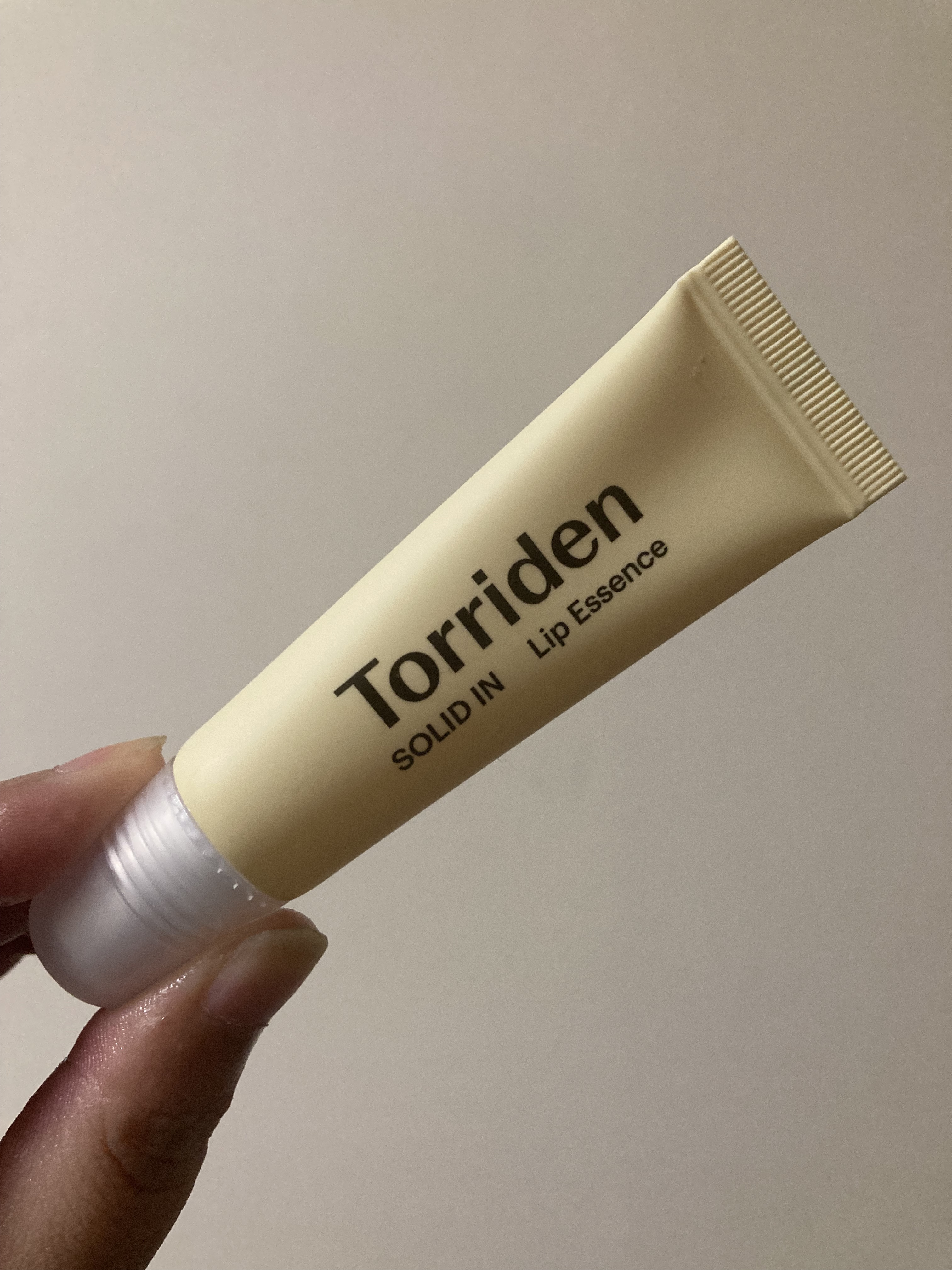 ソリッドイン リップエッセンス/Torriden/リップ美容液を使ったクチコミ（2枚目）