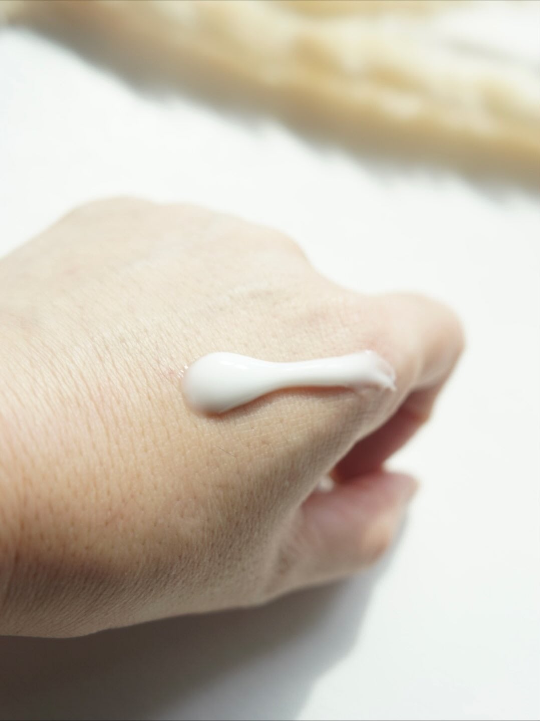 トリクセラ モイストスキンバリア ミルク/アベンヌ/ボディミルクを使ったクチコミ(4枚目)