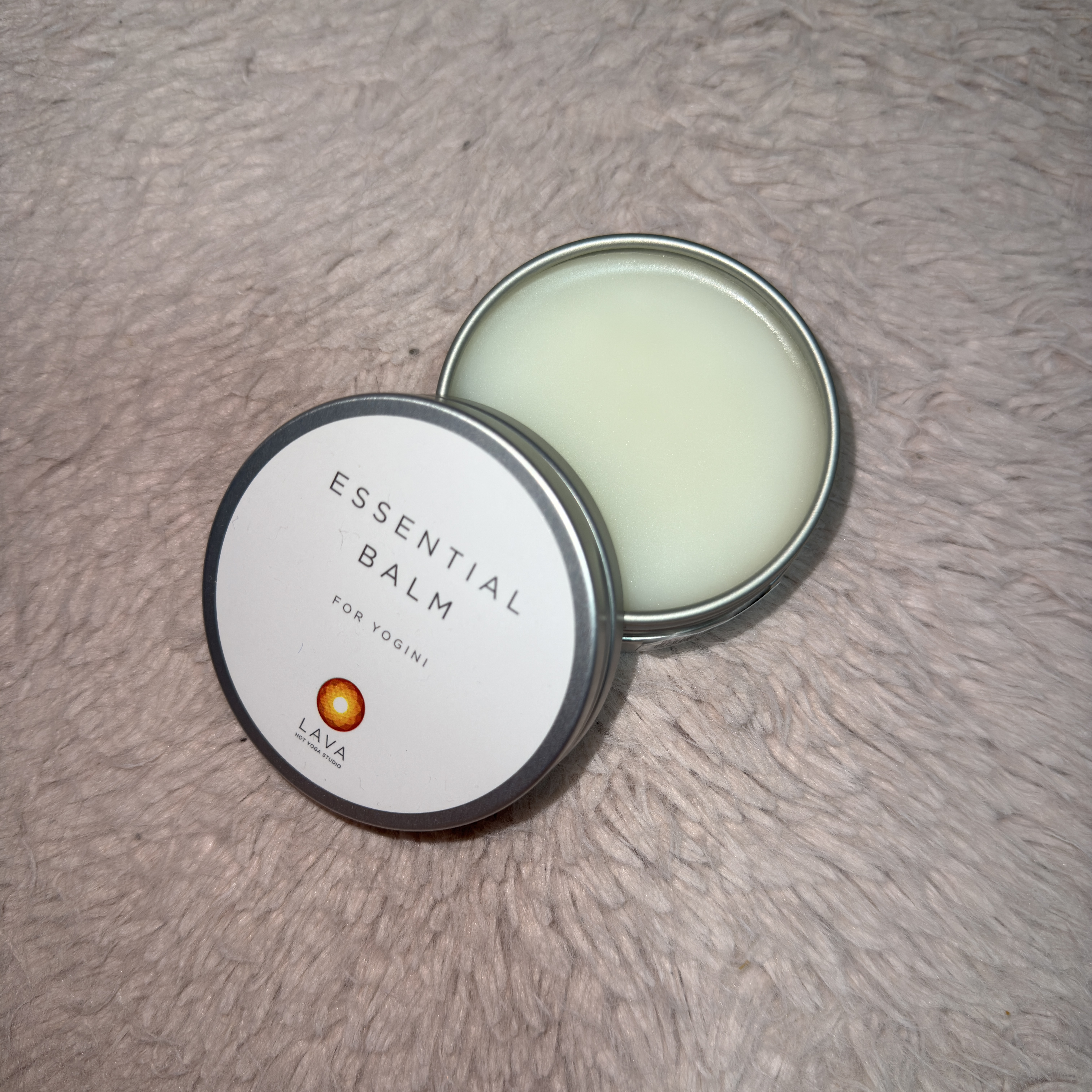 試してみた】LAVA エッセンシャルバームのリアルな口コミ・レビュー | LIPS