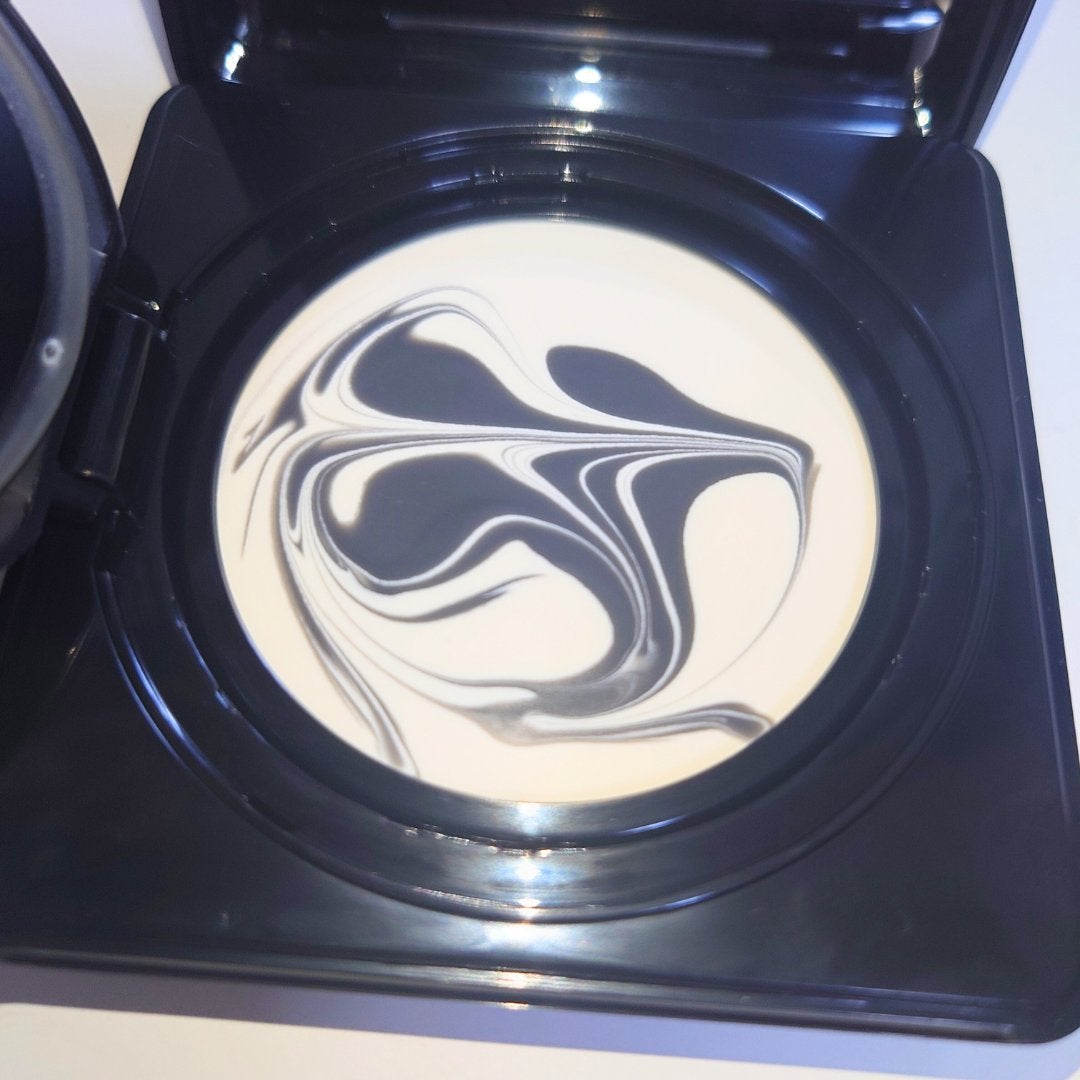 ソワン ノワール UV コンパクト/GIVENCHY/日焼け止めローションを使ったクチコミ(2枚目)