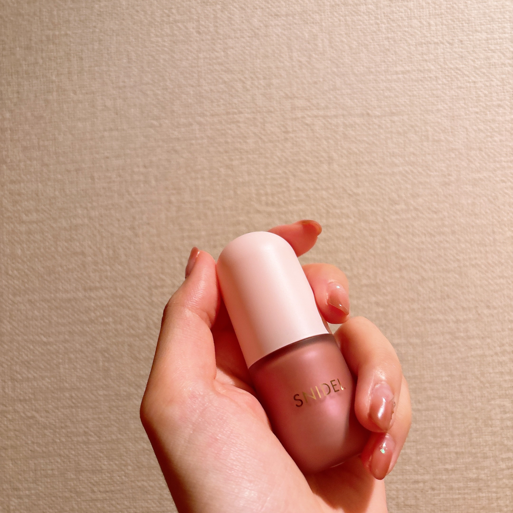 SNIDEL BEAUTY SNIDEL フラッフィー ブラッシュのクチコミ「まるで素肌がほんのり色づいたようなピンク…！

SNIDEL BEAUTY さんのフラッフィー.....」（1枚目）