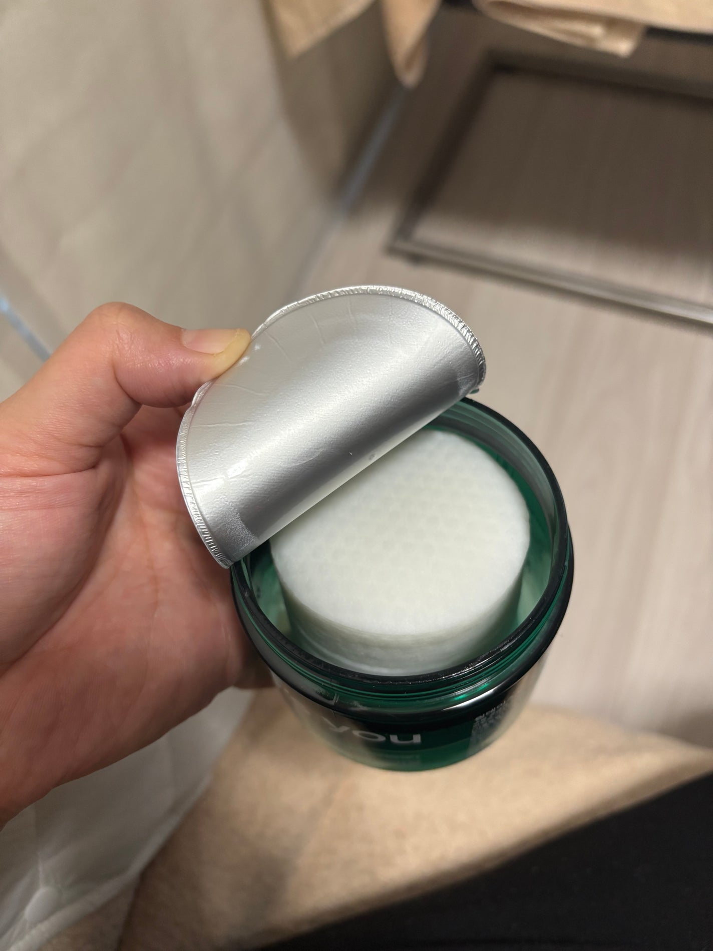 えじ on LIPS 「肌の凸凹がとても気になったのですが、これを使うことによって肌が..」(3枚目)