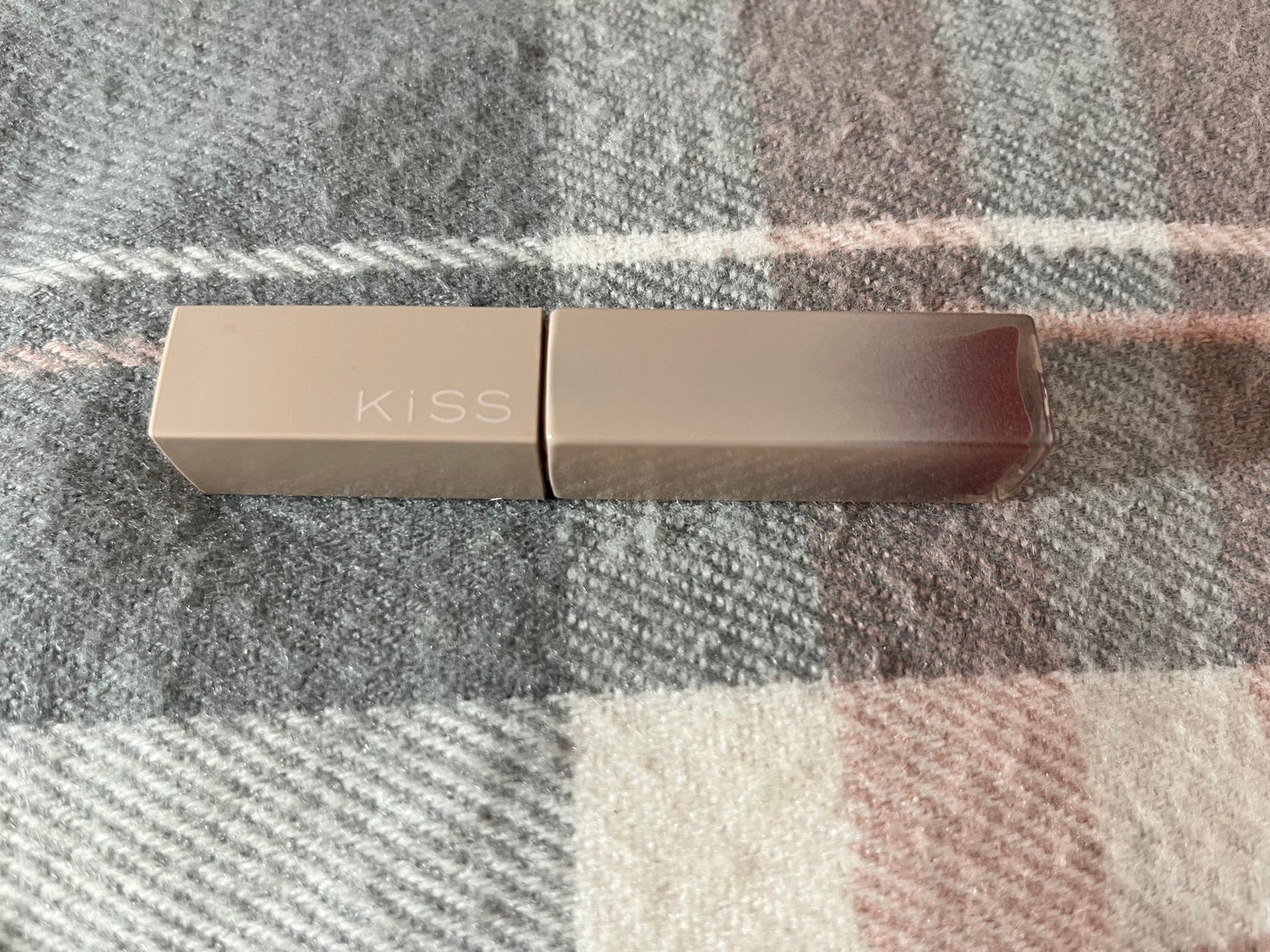 リップアーマー/KiSS/口紅を使ったクチコミ(1枚目)