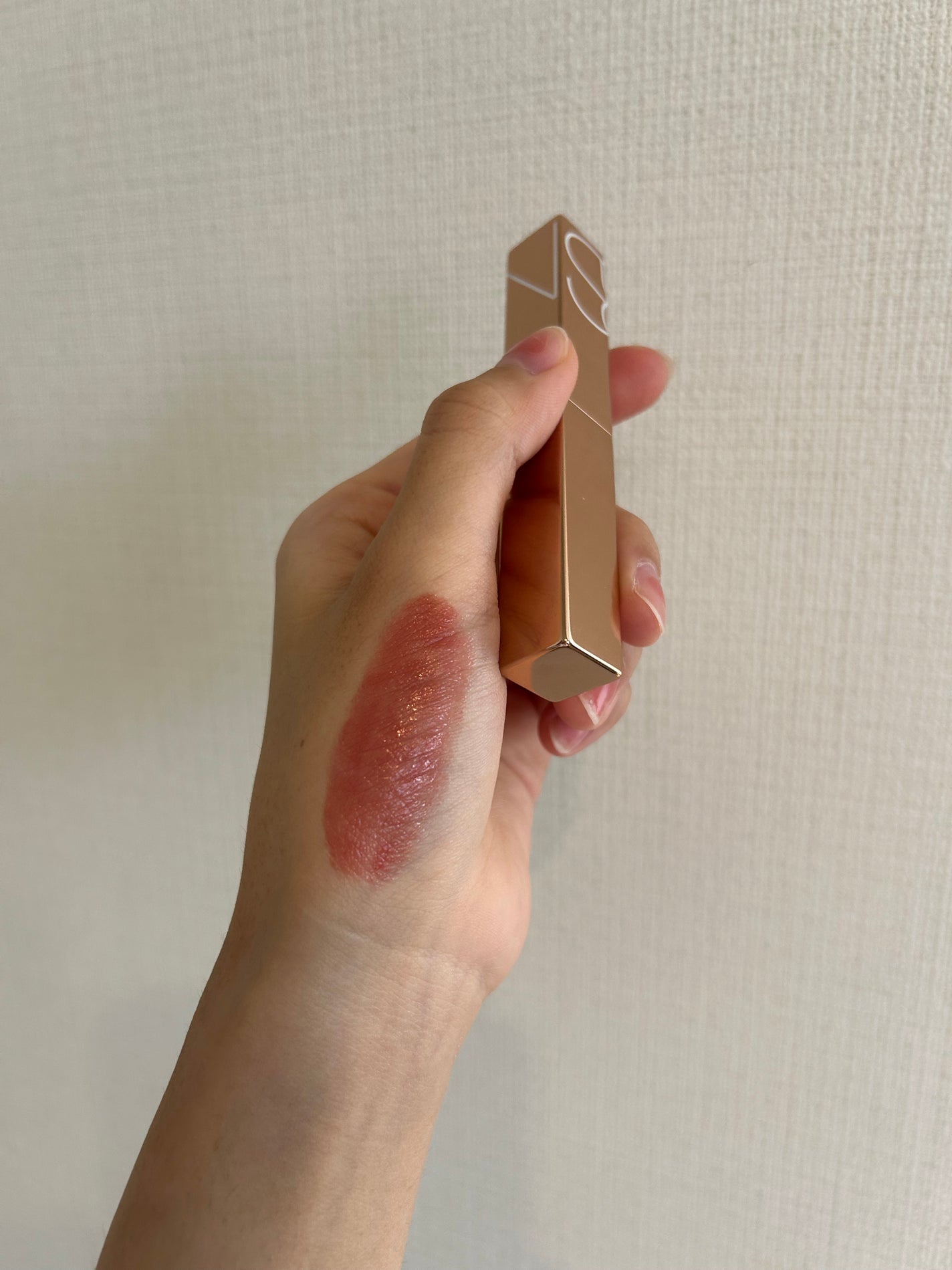 アフターグロー センシュアルシャイン リップスティック/NARS/口紅を使ったクチコミ(2枚目)