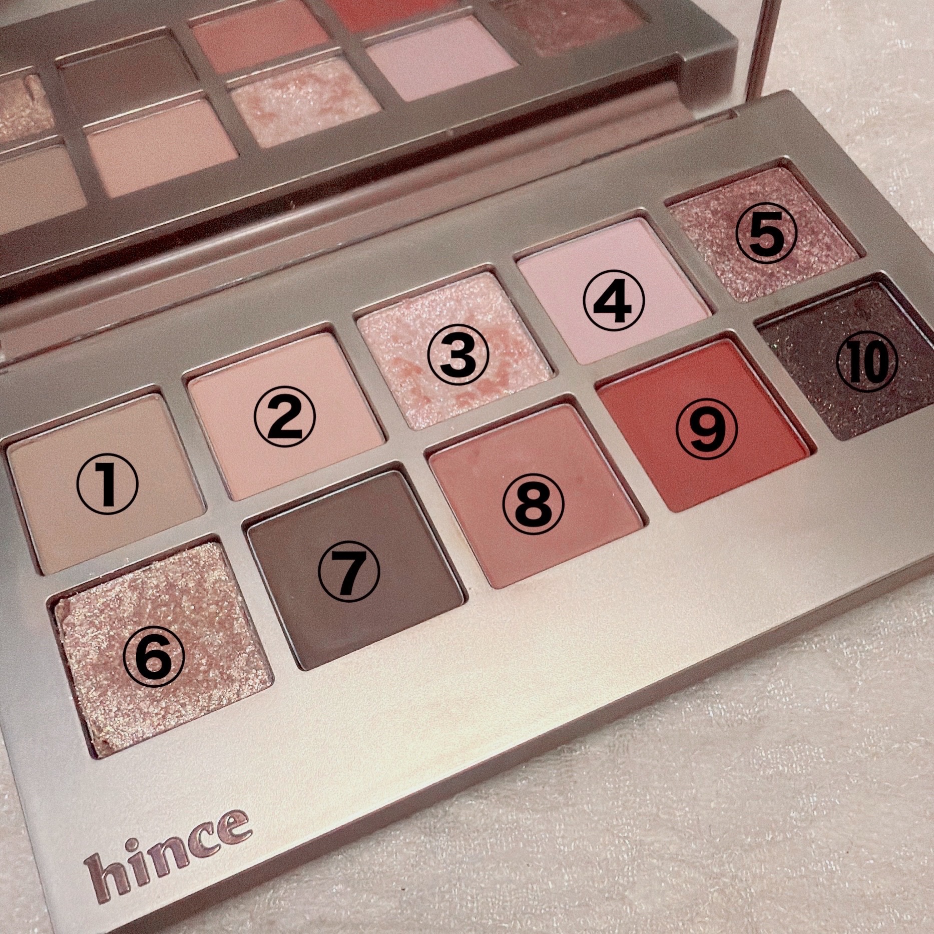 ニューデップスアイシャドウパレット/hince/アイシャドウパレットを使ったクチコミ（2枚目）