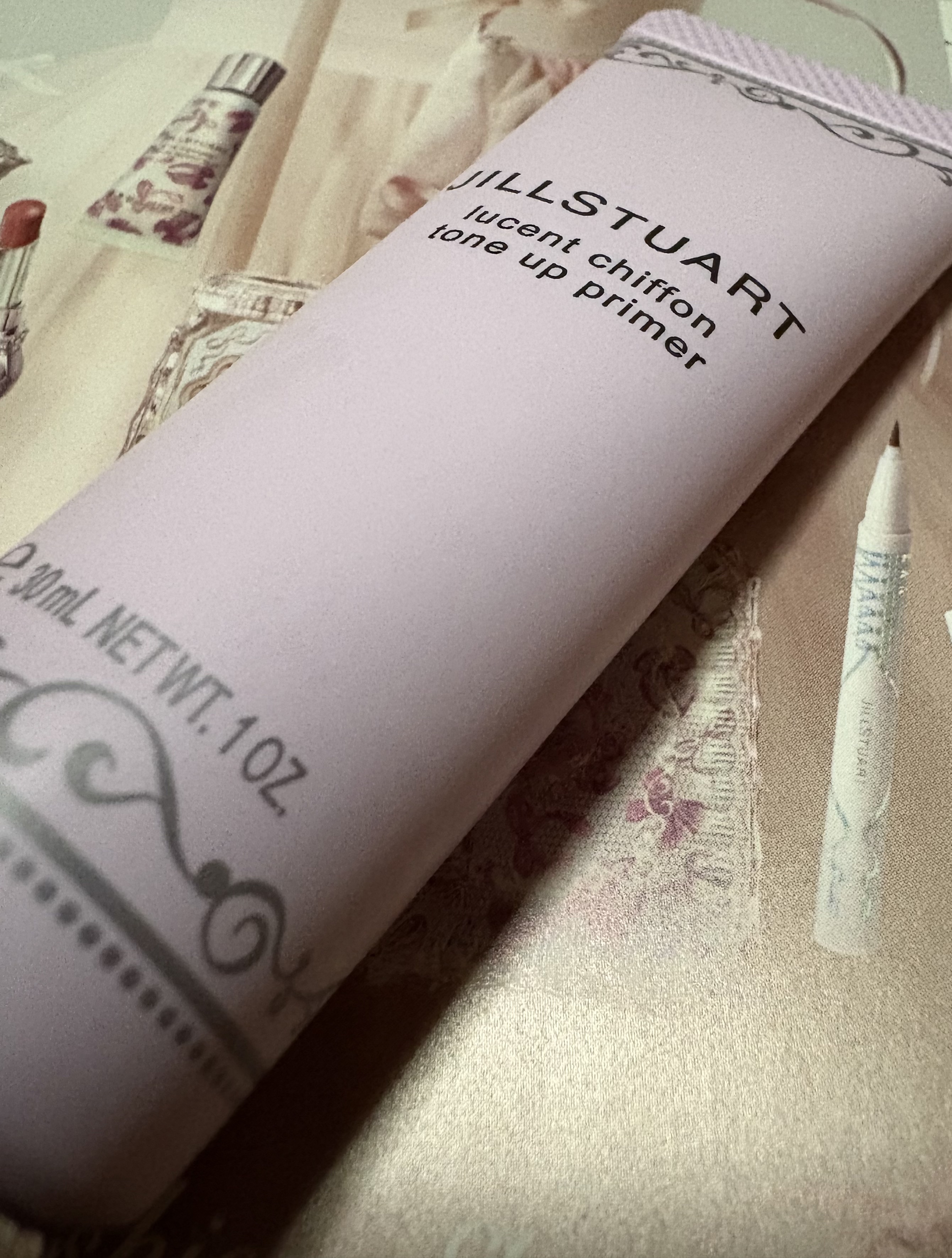 ジルスチュアート　ルーセントシフォン　トーンアップ プライマー/JILL STUART/化粧下地を使ったクチコミ（3枚目）