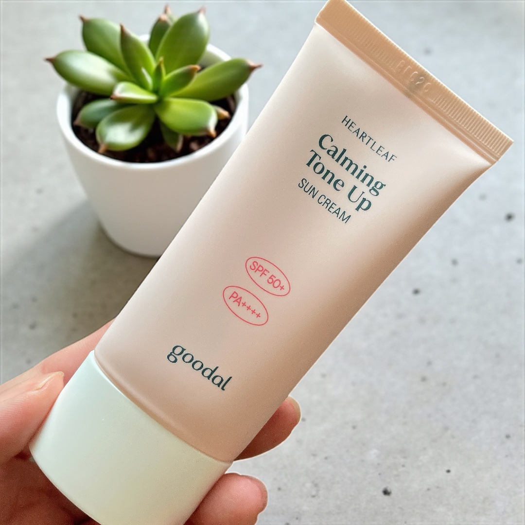 グーダル ドクダミカーミングトーンアップサンクリーム/goodal/日焼け止めクリームを使ったクチコミ（2枚目）