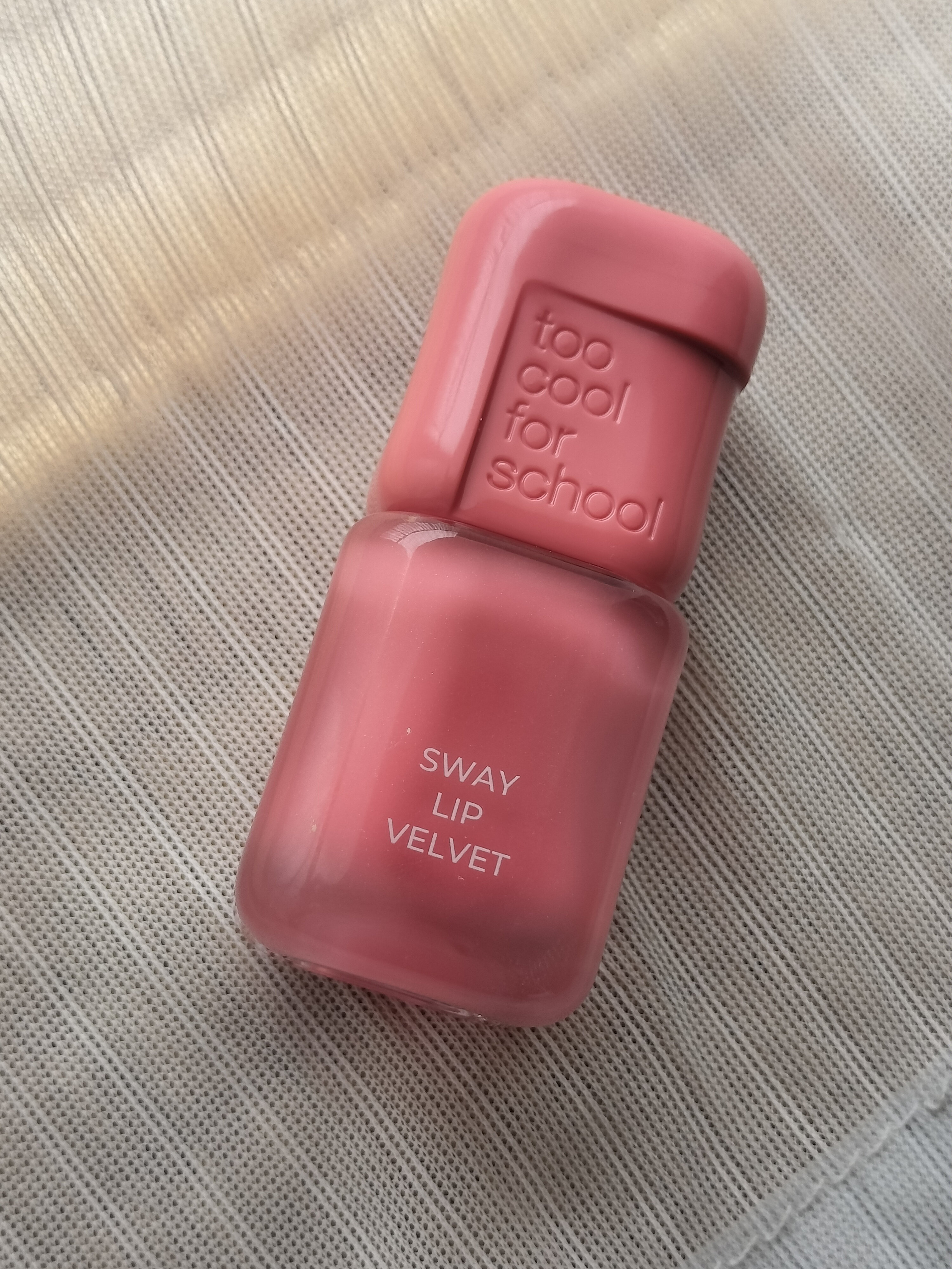 スウェイリップベルベット/too cool for school/リップティントを使ったクチコミ（1枚目）