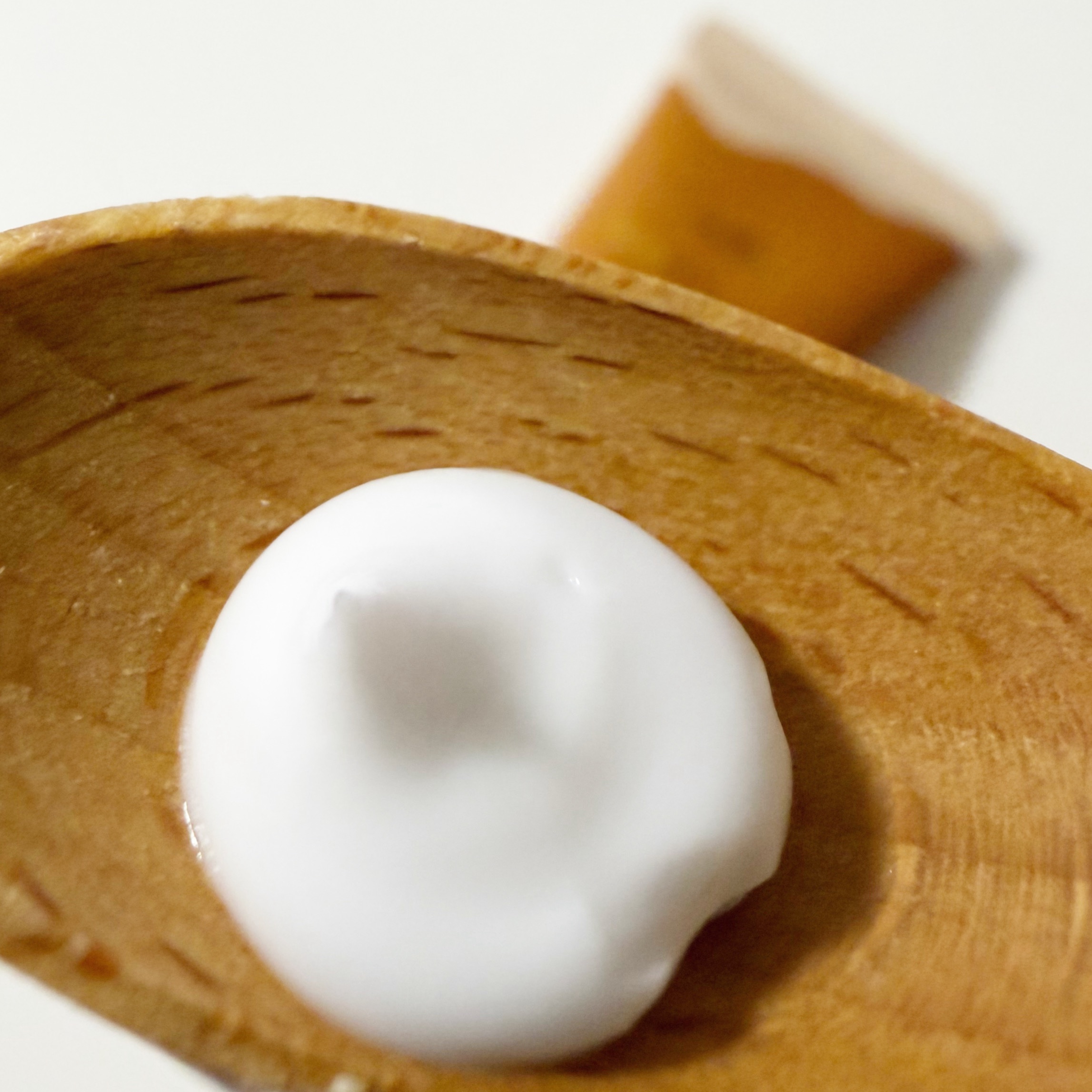 ヴァシリーサ ヌード ワン フレグランス ティント ハンドクリーム/ヴァシリーサ/ハンドクリームを使ったクチコミ（3枚目）