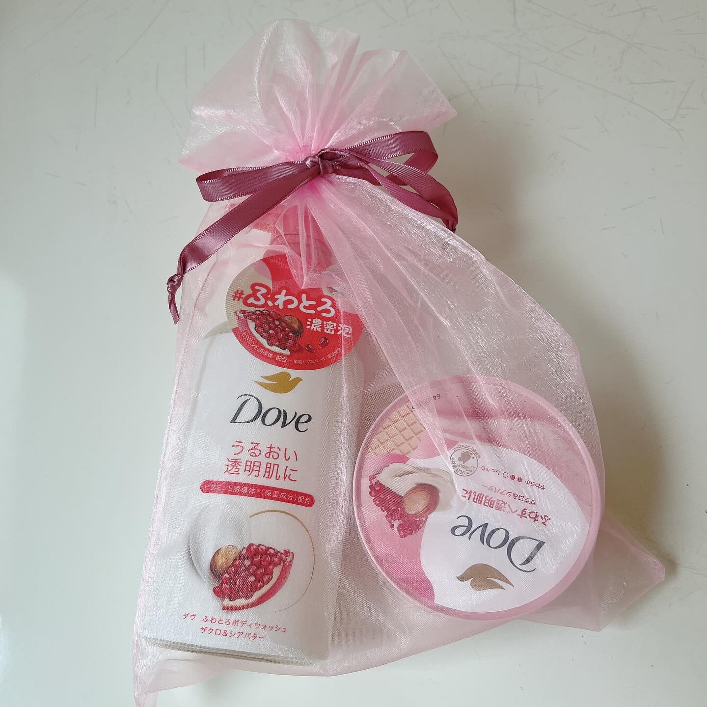 ダヴ ふわとろクリーミースクラブ ザクロ＆シアバター/ダヴ/ボディスクラブを使ったクチコミ（1枚目）