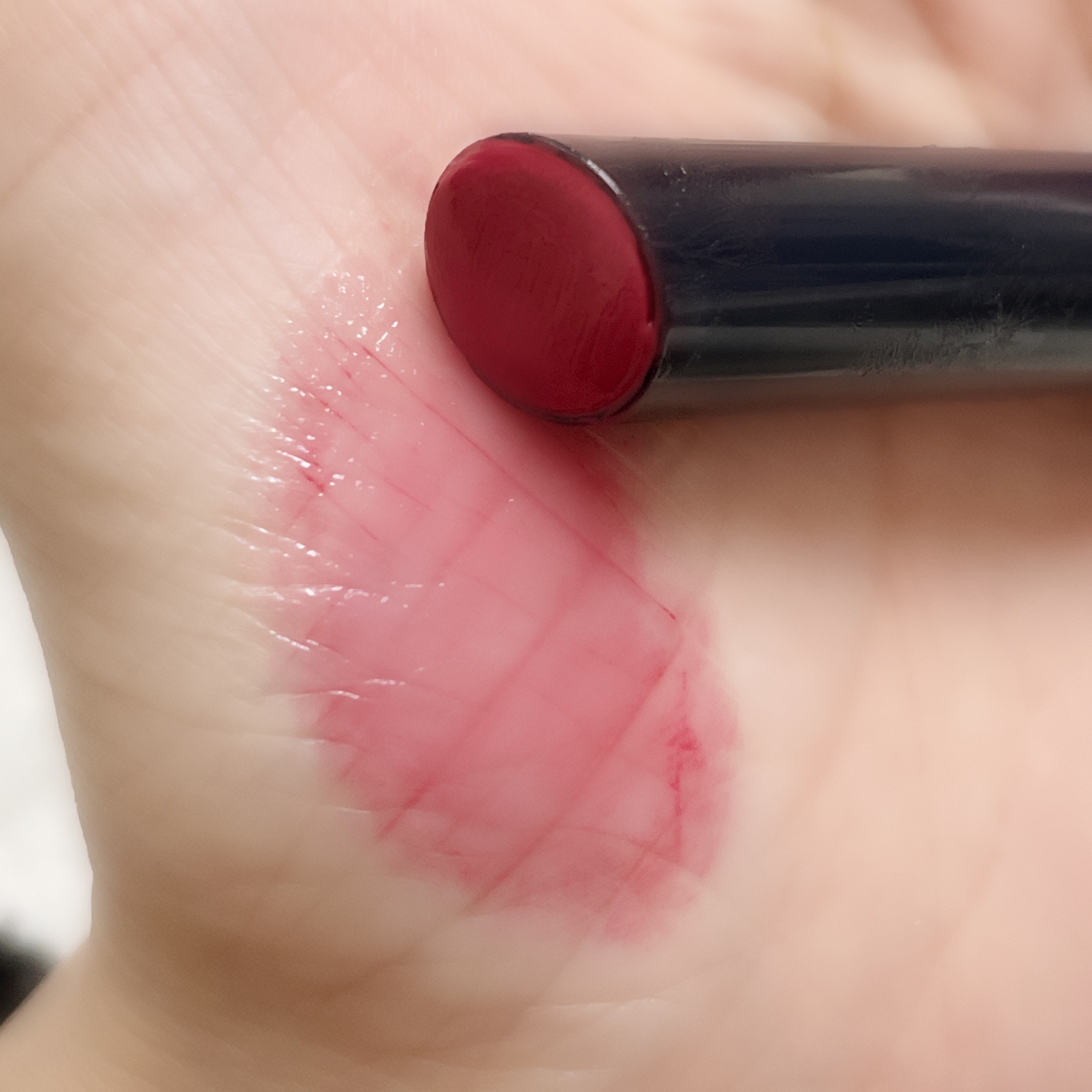 ニベア リッチケア＆カラーリップ 色持続タイプ カシスローズ/ニベア/リップクリームを使ったクチコミ（2枚目）