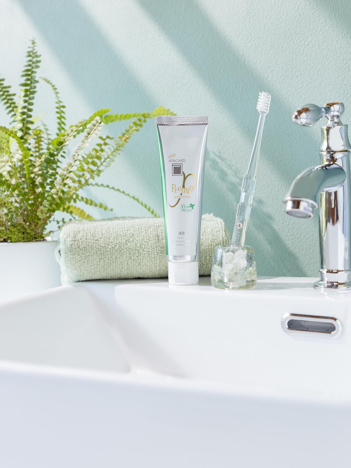 ⁡この爽やかさクセになる💚
⁡
スーッとするクールな清涼感と
フレッシュなミントが
お口いっぱいに広がって気分も爽快🍃🫧
⁡
朝イチでも、食後でも、
ちょっとモヤモヤした時でも。
⁡
歯みがきでリフレッシュ！🦷🪥✨
⁡