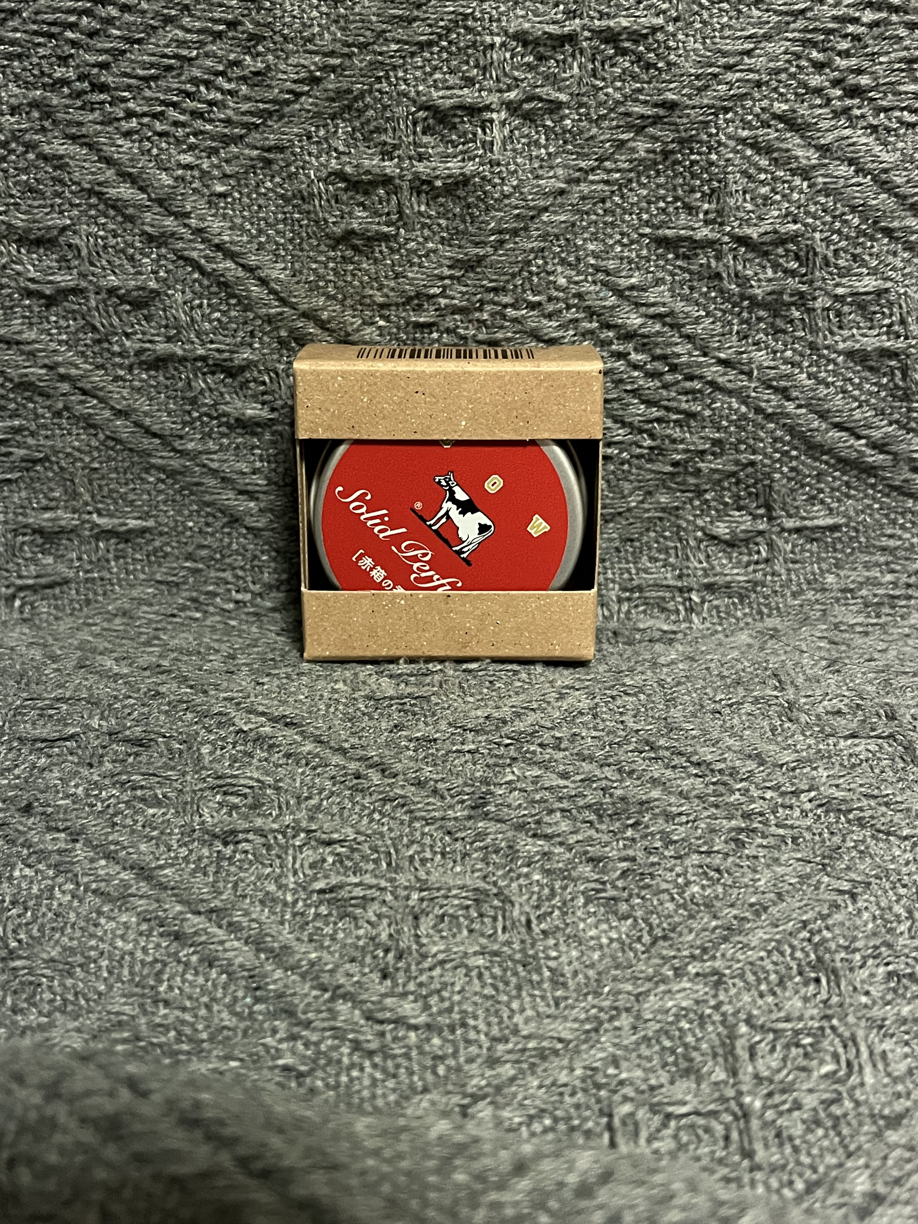 赤箱の香りの練り香水/カウブランド/練り香水を使ったクチコミ（1枚目）