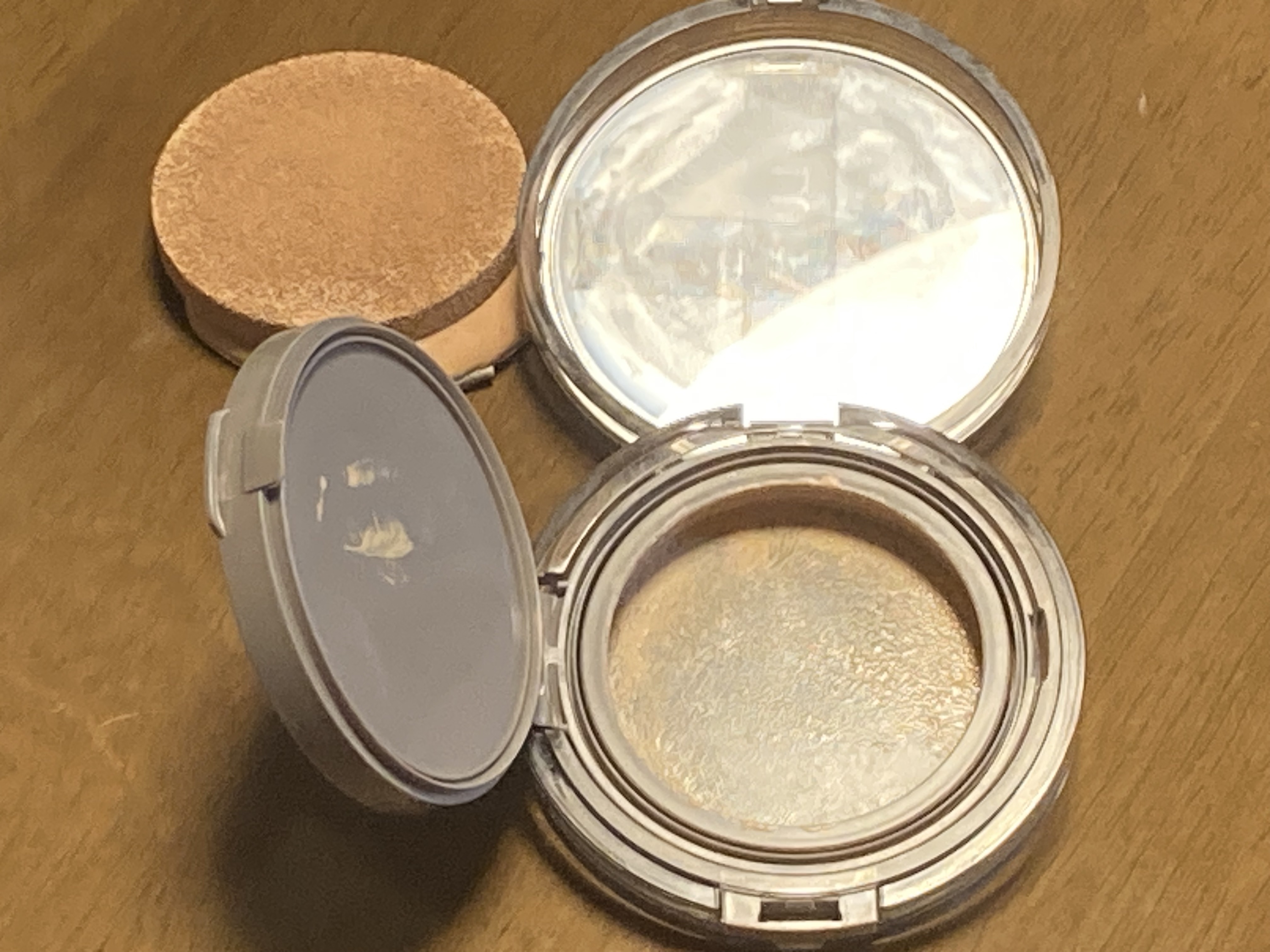 LUNA ブラーカバークッションのクチコミ「１０月１６日　今日の投稿になります✨

LUNA
　ブラーカバークッション　02　ベージュ
　.....」（3枚目）