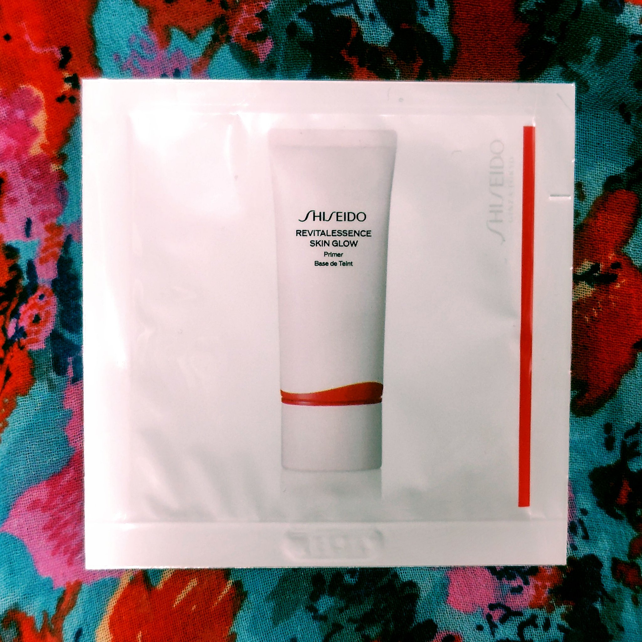 よっぱのクチコミ「デパートのカウンターで頂いたサンプル

ピンクっぽい下地

結構なツヤ感が出ます

SHISE.....」（1枚目）