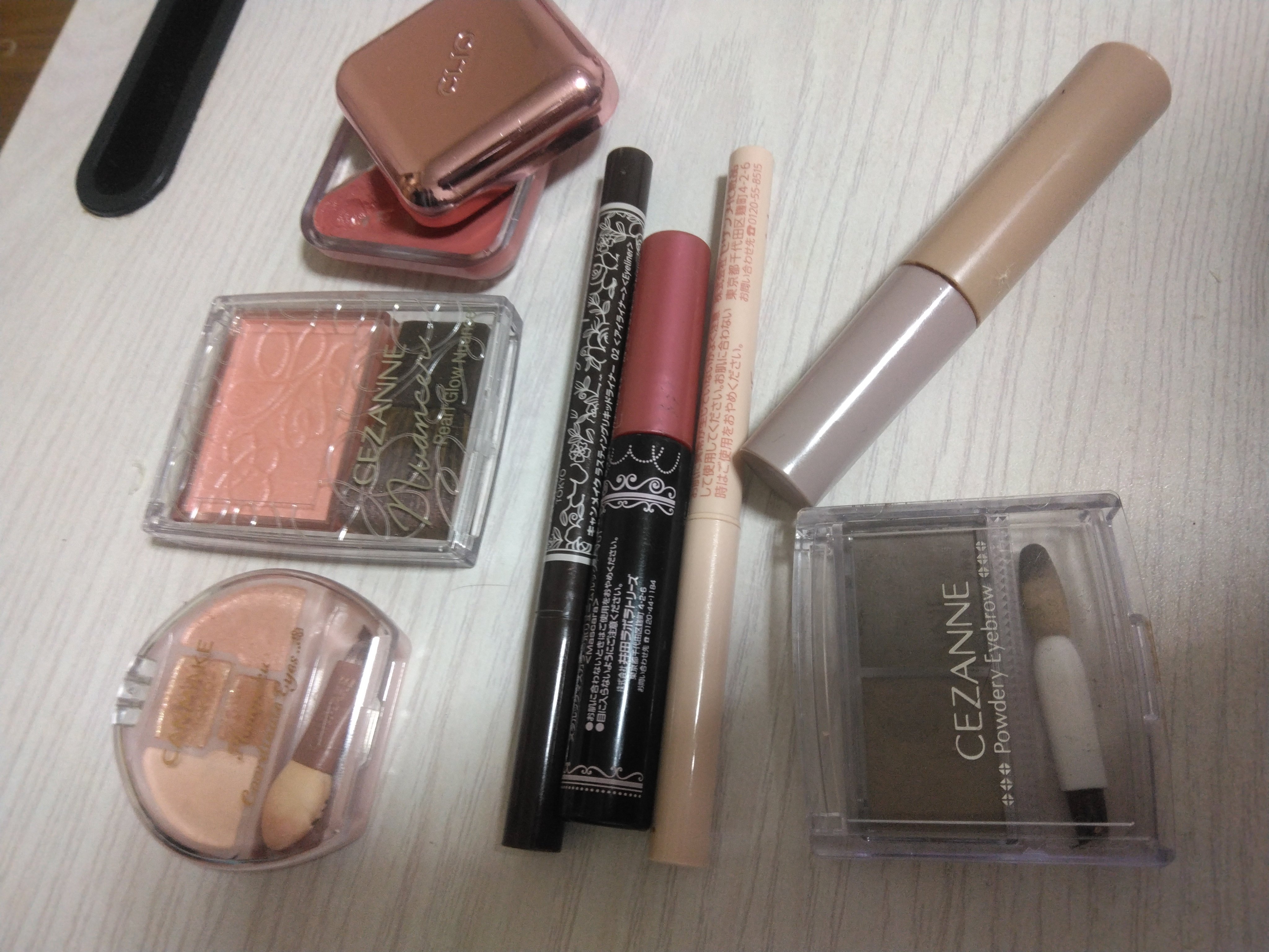 パールグロウニュアンサー/CEZANNE/パウダーハイライトを使ったクチコミ（1枚目）