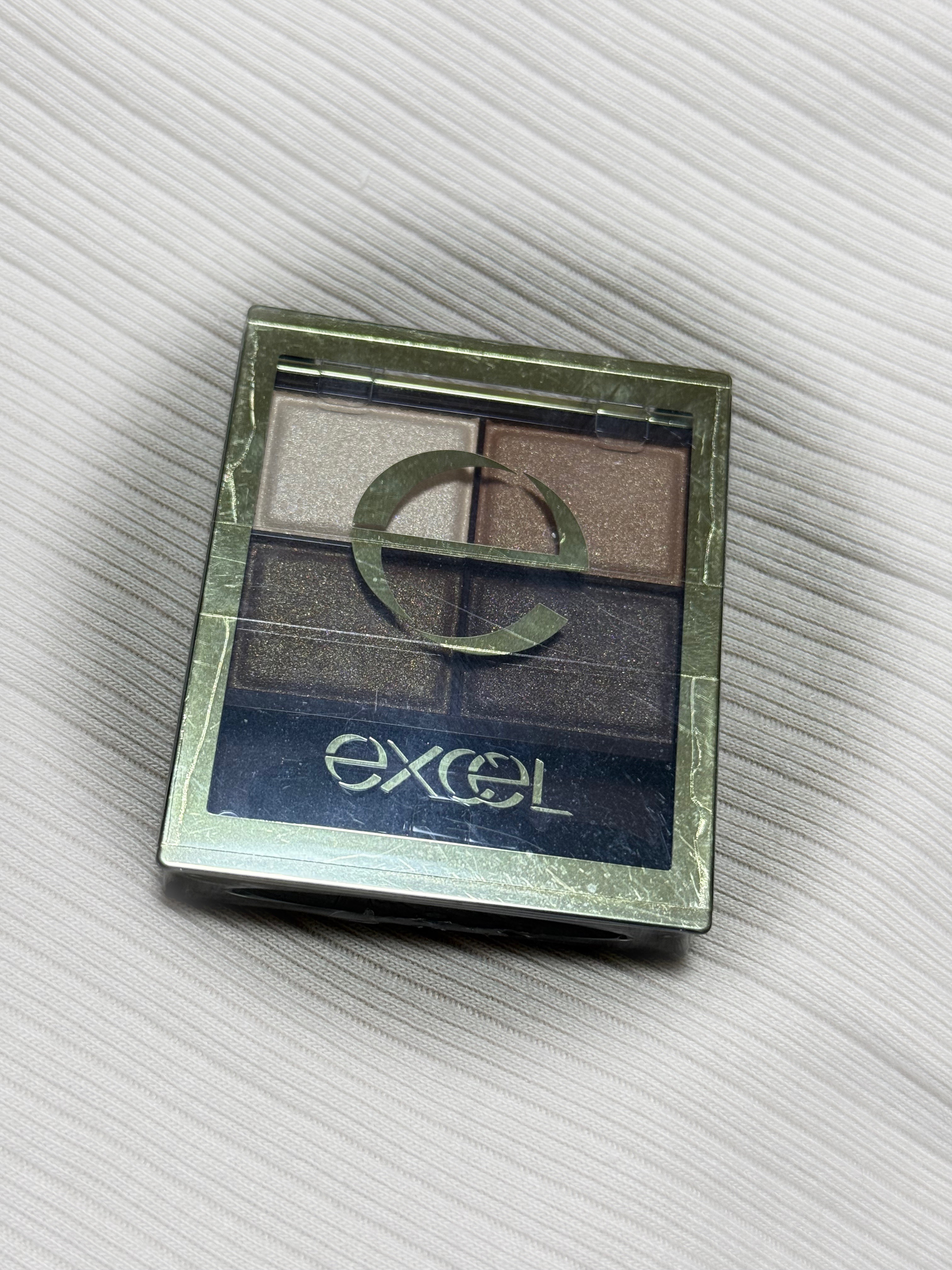 スキニーリッチシャドウ/excel/アイシャドウパレットを使ったクチコミ（1枚目）