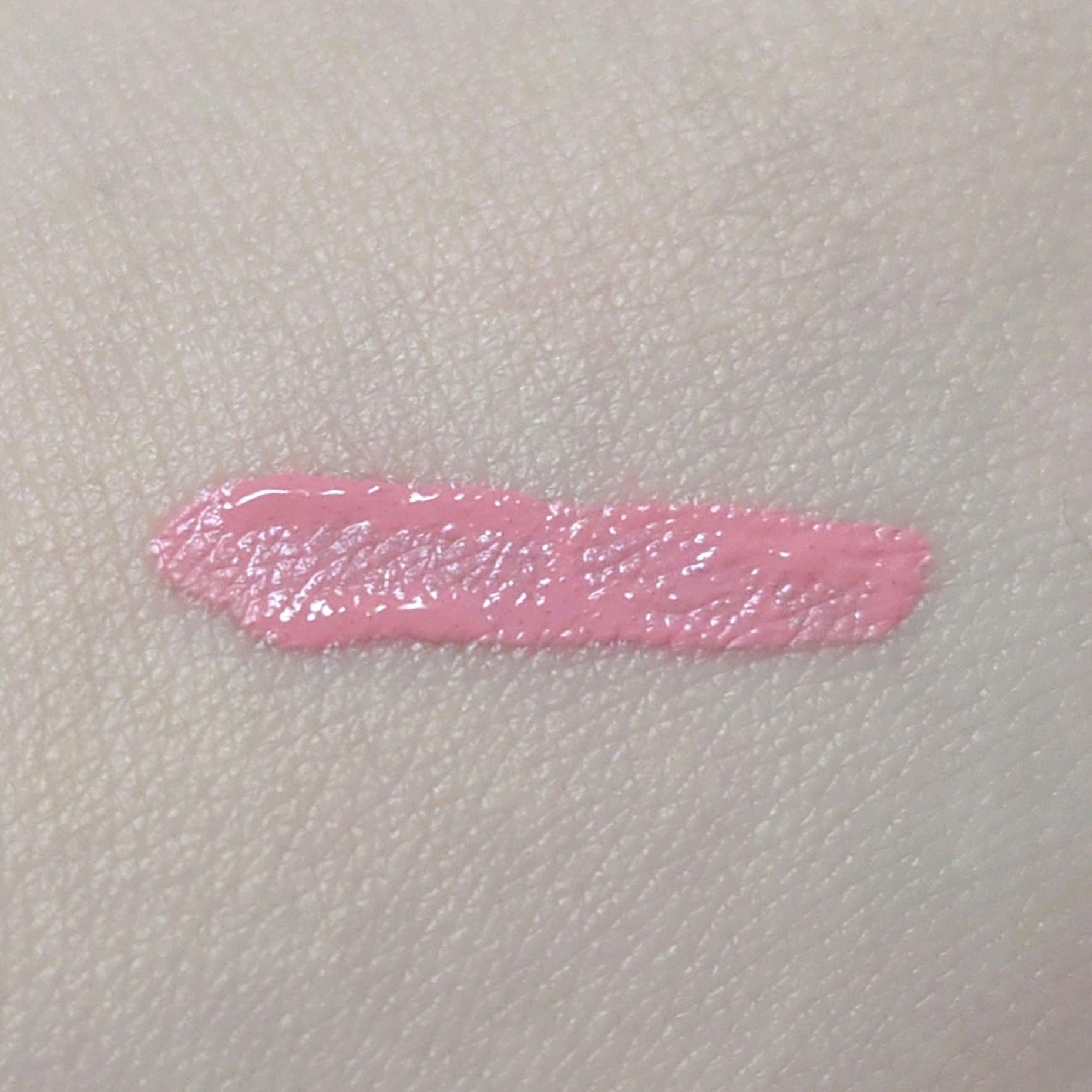 アディクション ザ リキッドブラッシュ フォギー 002 So Cushy/ADDICTION/リキッドチークを使ったクチコミ（2枚目）