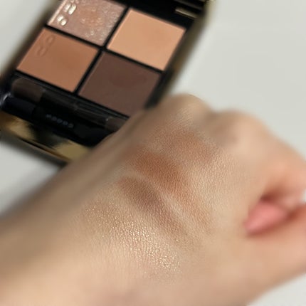 シグニチャー カラー アイズ/SUQQU/アイシャドウパレットを使ったクチコミ(2枚目)