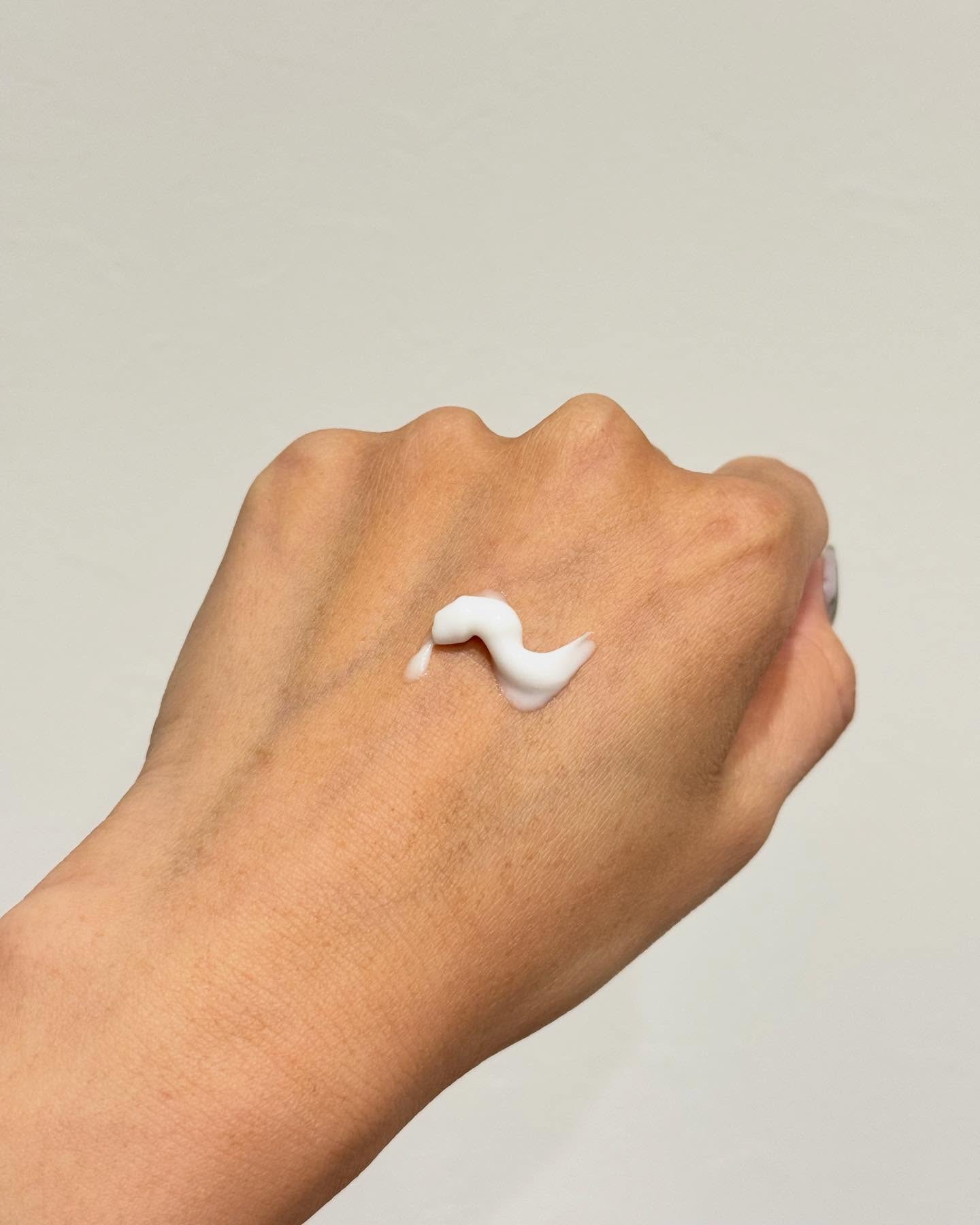 ヴァシリーサ グレイス ルージュ フレグランス ティント ハンドクリーム/ヴァシリーサ/ハンドクリームを使ったクチコミ（3枚目）