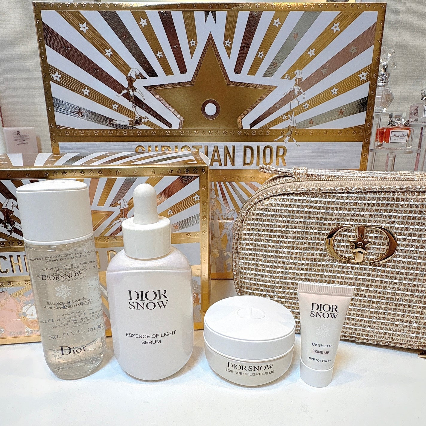 ディオール スノー エッセンス ホリデー(限定品)/Dior/キット・セットを使ったクチコミ(1枚目)