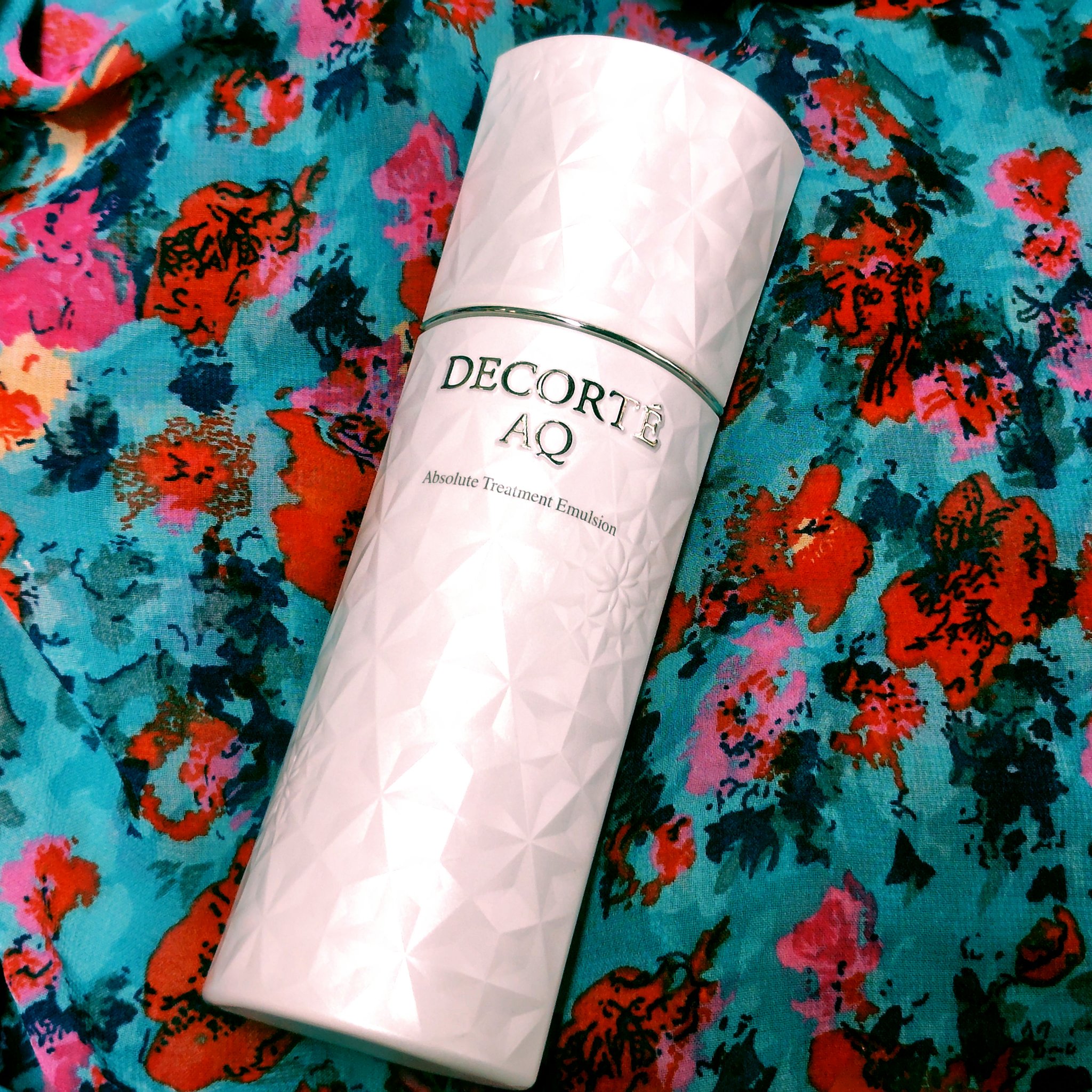 AQ アブソリュート エマルジョン マイクロラディアンス Ⅲ 200ｍL/DECORTÉ/乳液を使ったクチコミ（1枚目）