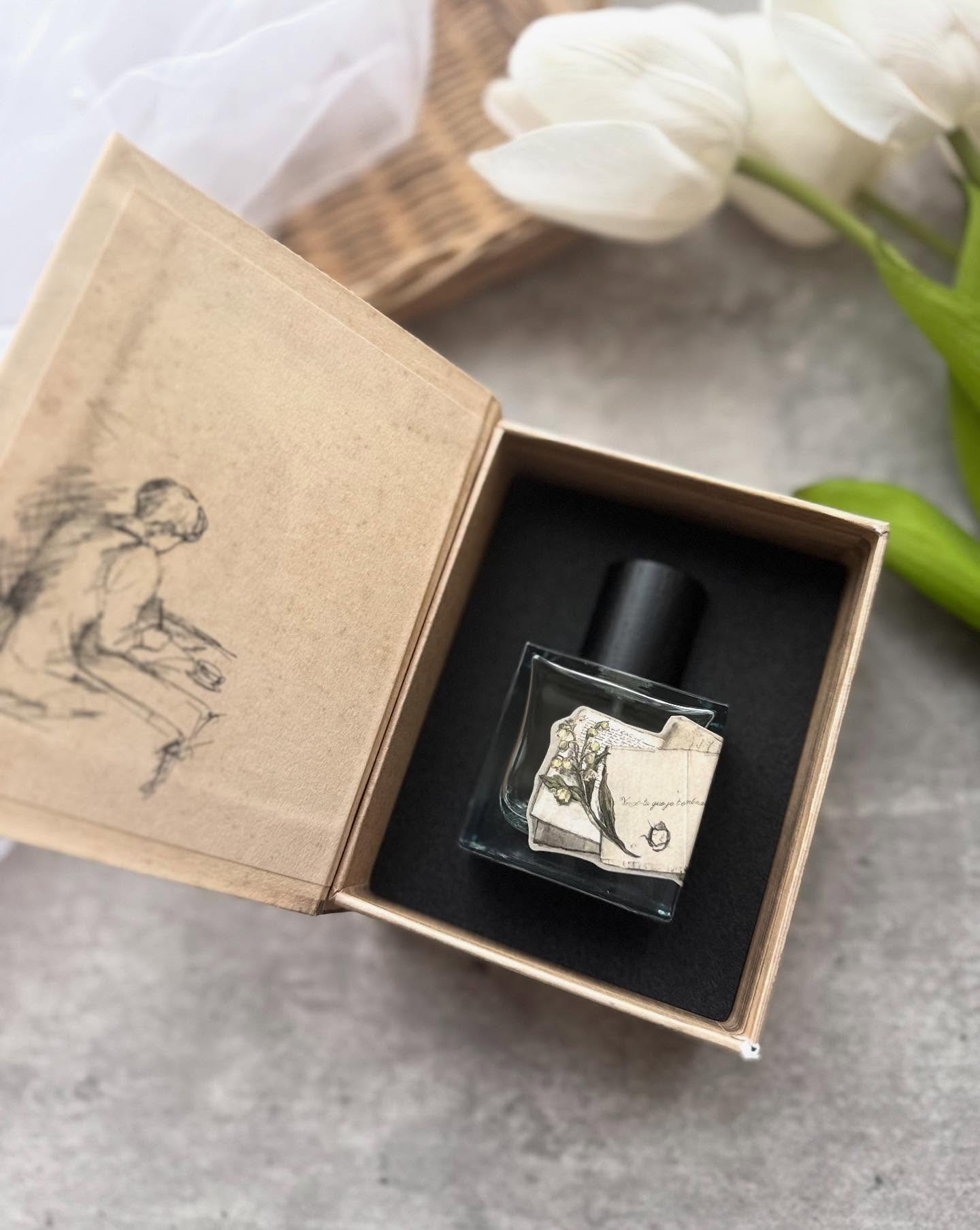 Luz ファタリテ オードパルファン 早熟の君のクチコミ「香水はファタリテ オードパルファン 早熟の君‎🤍

フレッシュなリーフグリーンの香り立ちで
爽.....」（1枚目）