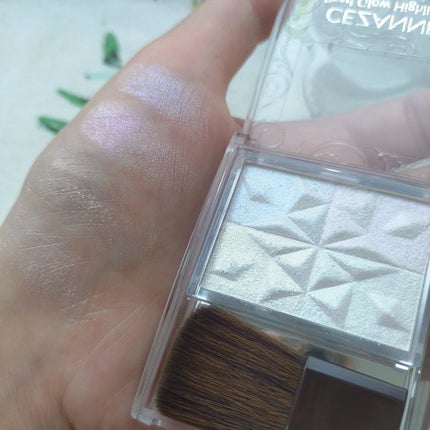 パールグロウハイライト SP3/CEZANNE/ハイライトを使ったクチコミ(7枚目)