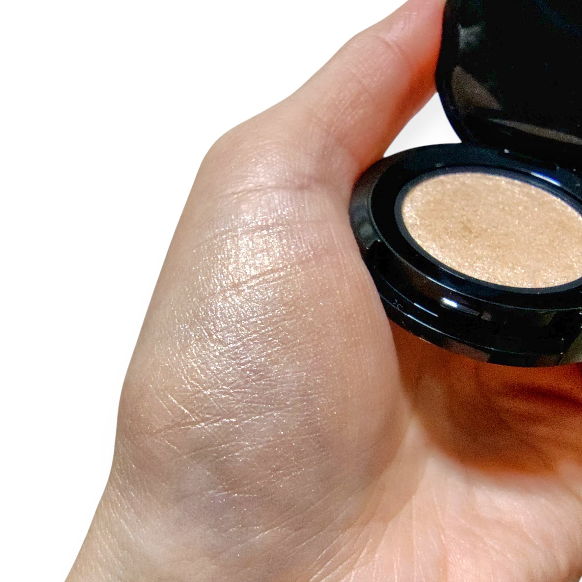 ミネラルスムースシャドー/MiMC/単色アイシャドウを使ったクチコミ（3枚目）