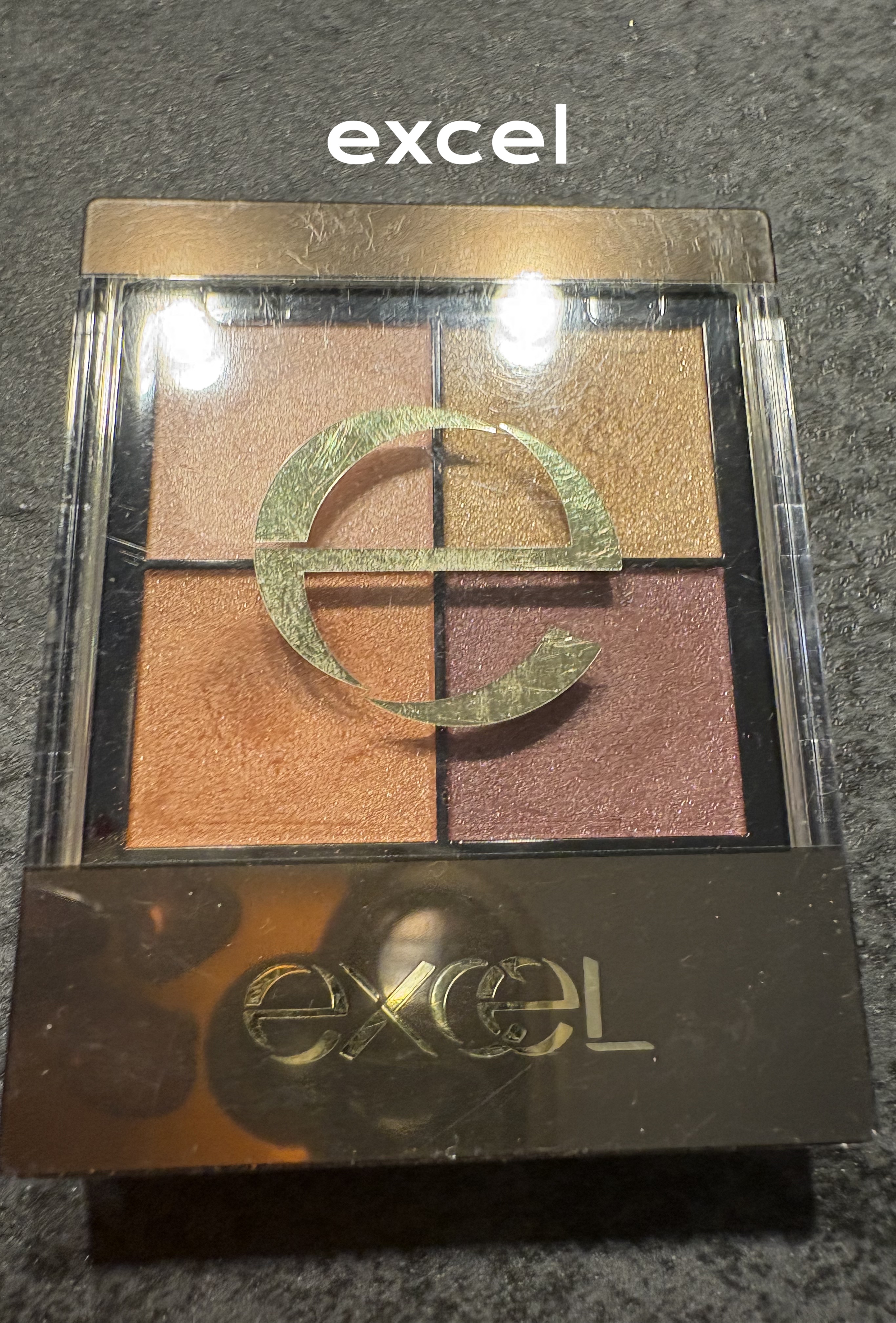 リアルクローズシャドウ/excel/アイシャドウパレットを使ったクチコミ（1枚目）