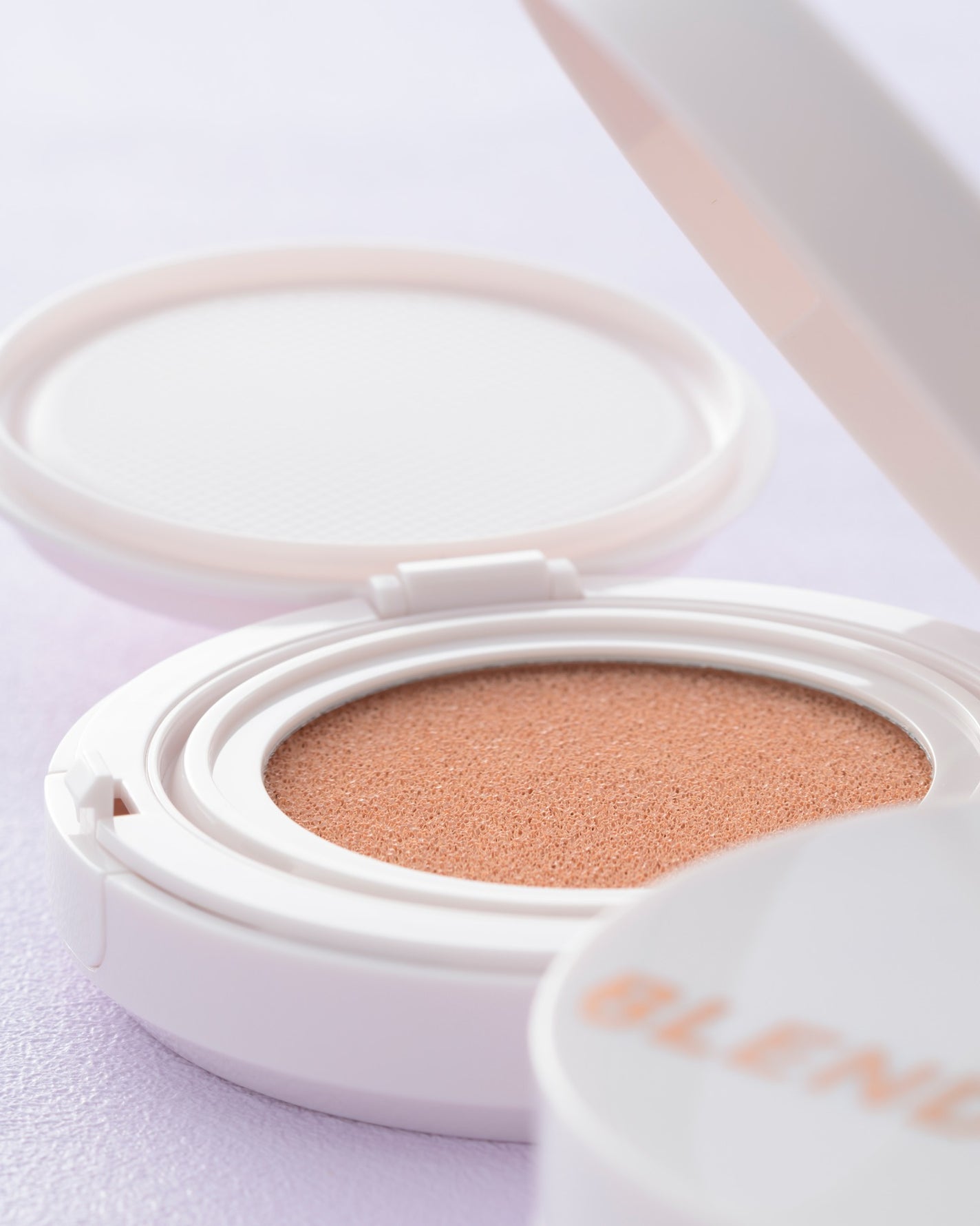 【公式】BLEND BERRY on LIPS 「\ラベンダーベージュで、くすみオフ✨/ピュアな透明感、仕込むだ..」(1枚目)