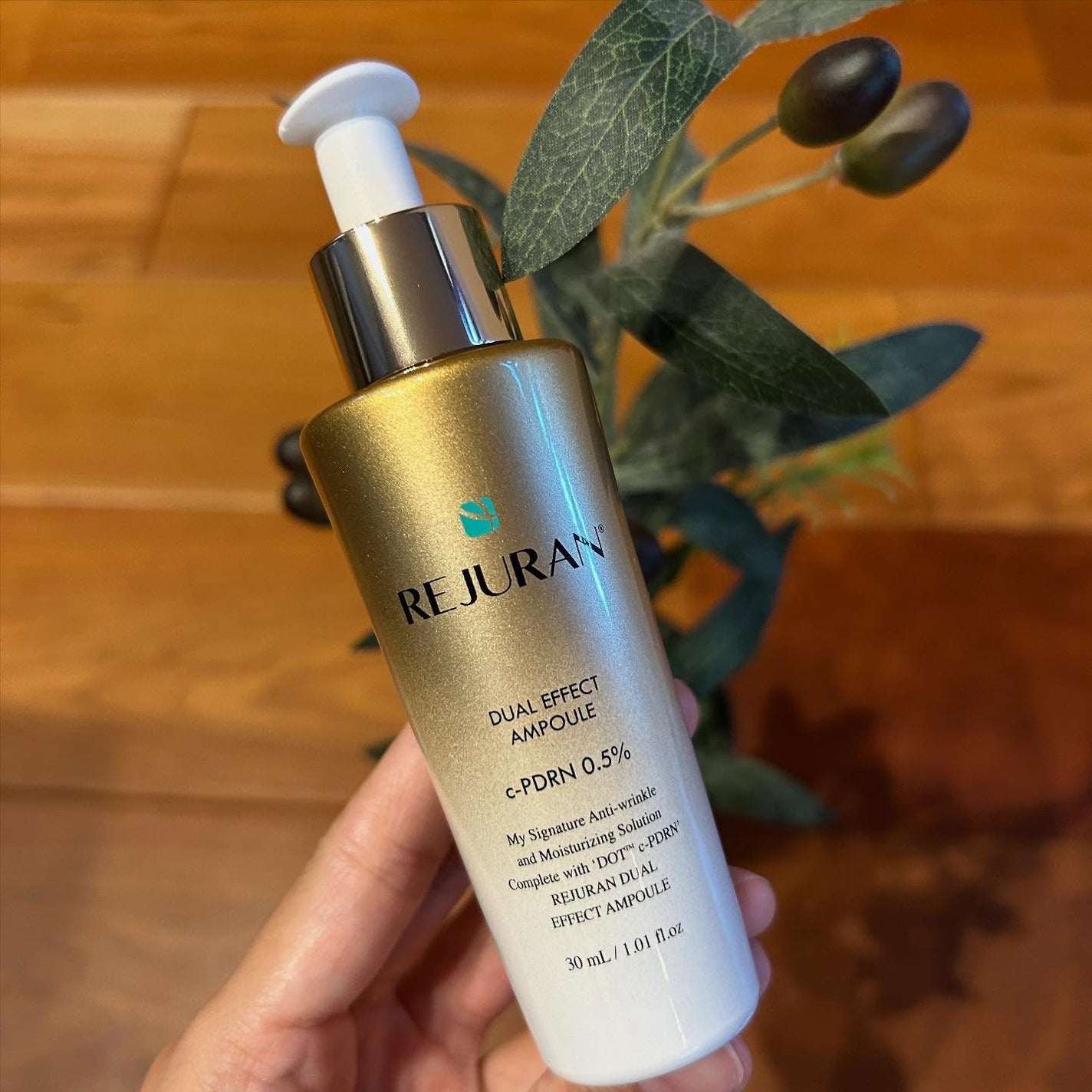 REJURAN ãã¥ã¢ã«ãšãã§ã¯ãã¢ã³ãã« 30ml/REJURAN COSMETICS/çŸå®¹æ¶²ã䜿ã£ãã¯ãã³ãïŒ1æç®ïŒ