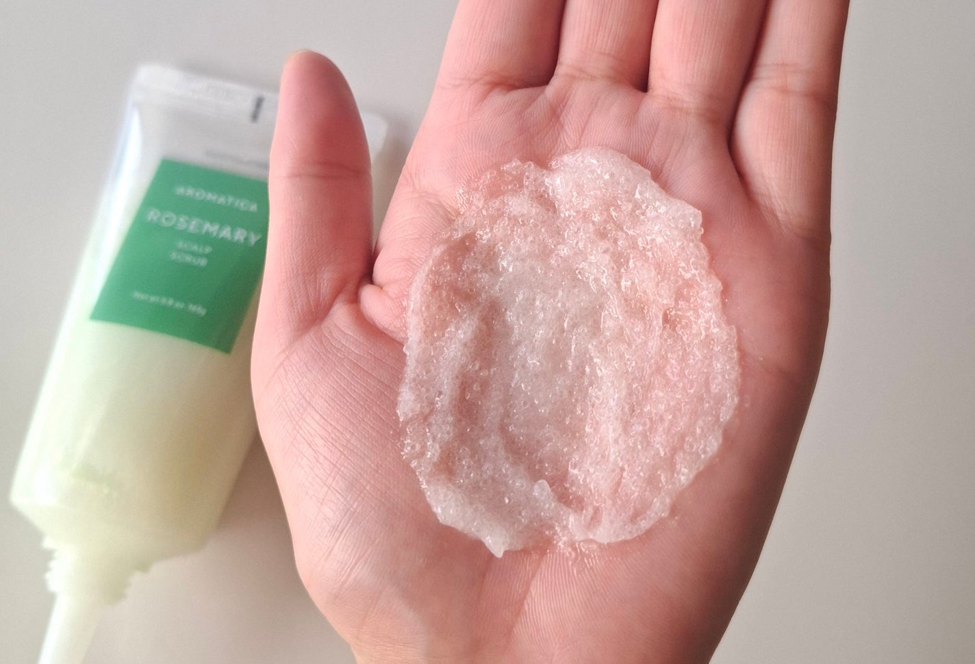 ローズマリー スカルプ スクラブ/AROMATICA/ヘッドスクラブを使ったクチコミ(3枚目)