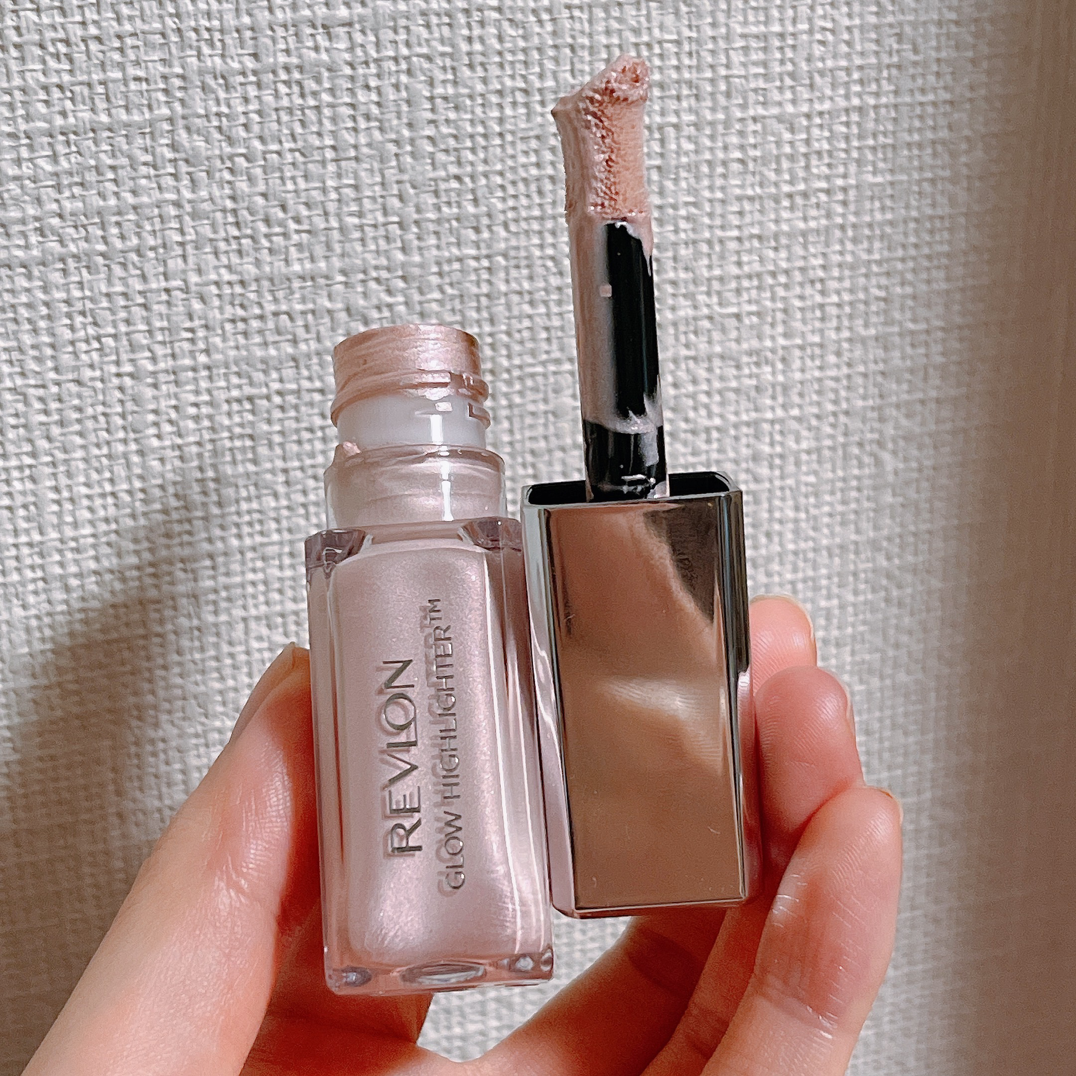 レブロン グロウ ハイライター/REVLON/リキッドハイライトを使ったクチコミ（2枚目）