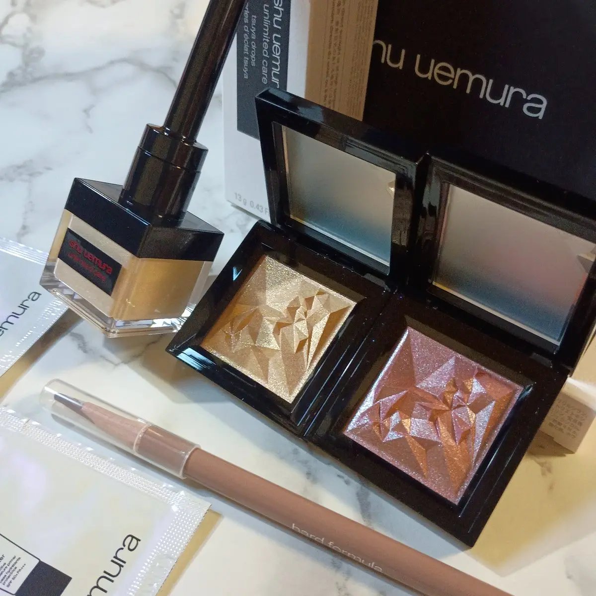 アンリミテッド ケア ツヤ ドロップ コガネ アイボリー/shu uemura/リキッドハイライトを使ったクチコミ（1枚目）