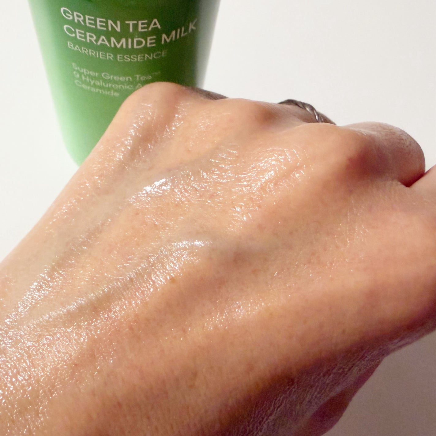 グリーンティー セラミド ミルク エッセンストナー/innisfree/化粧水を使ったクチコミ(5枚目)