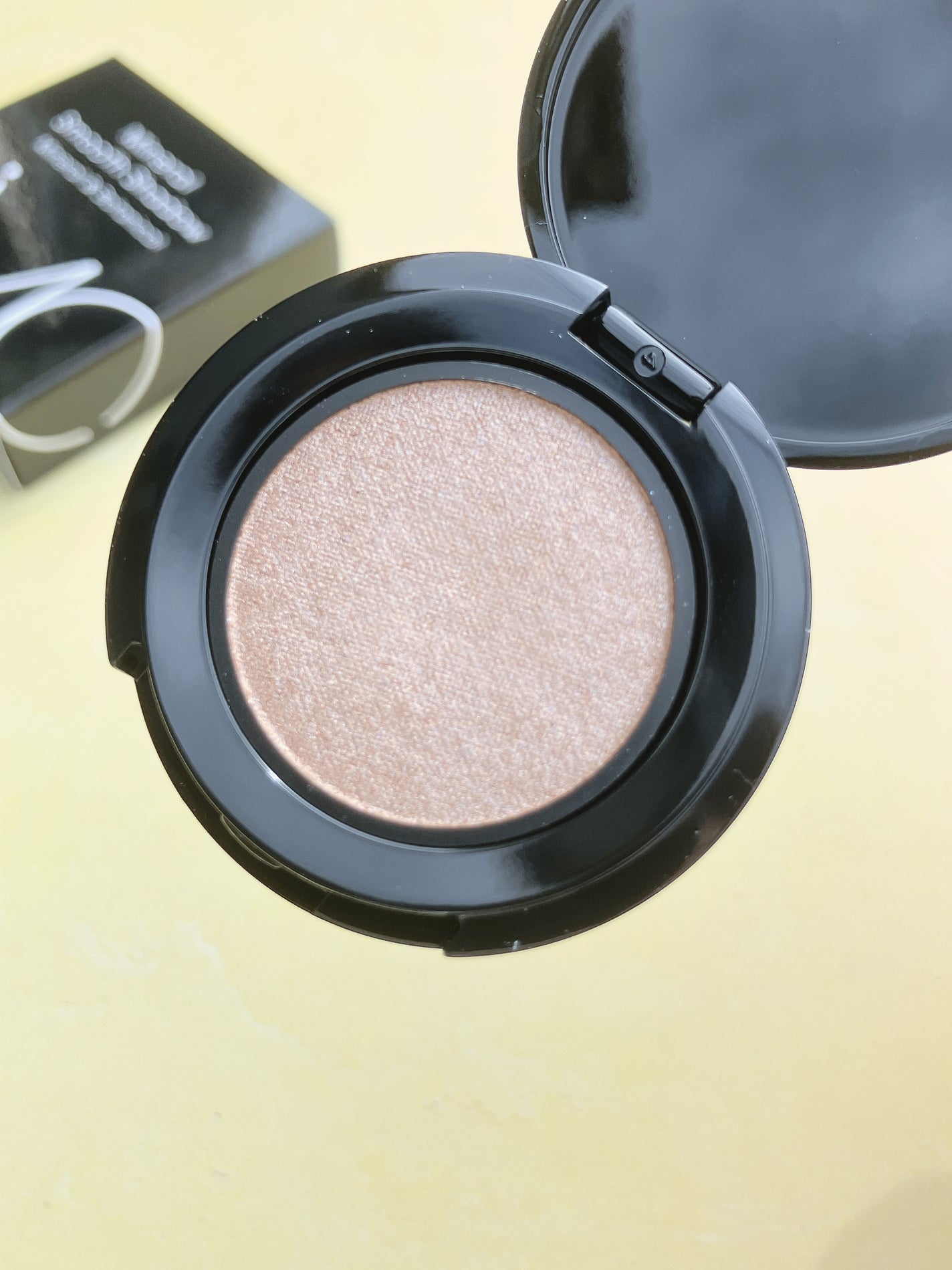 ミネラルスムースシャドー/MiMC/単色アイシャドウを使ったクチコミ(2枚目)