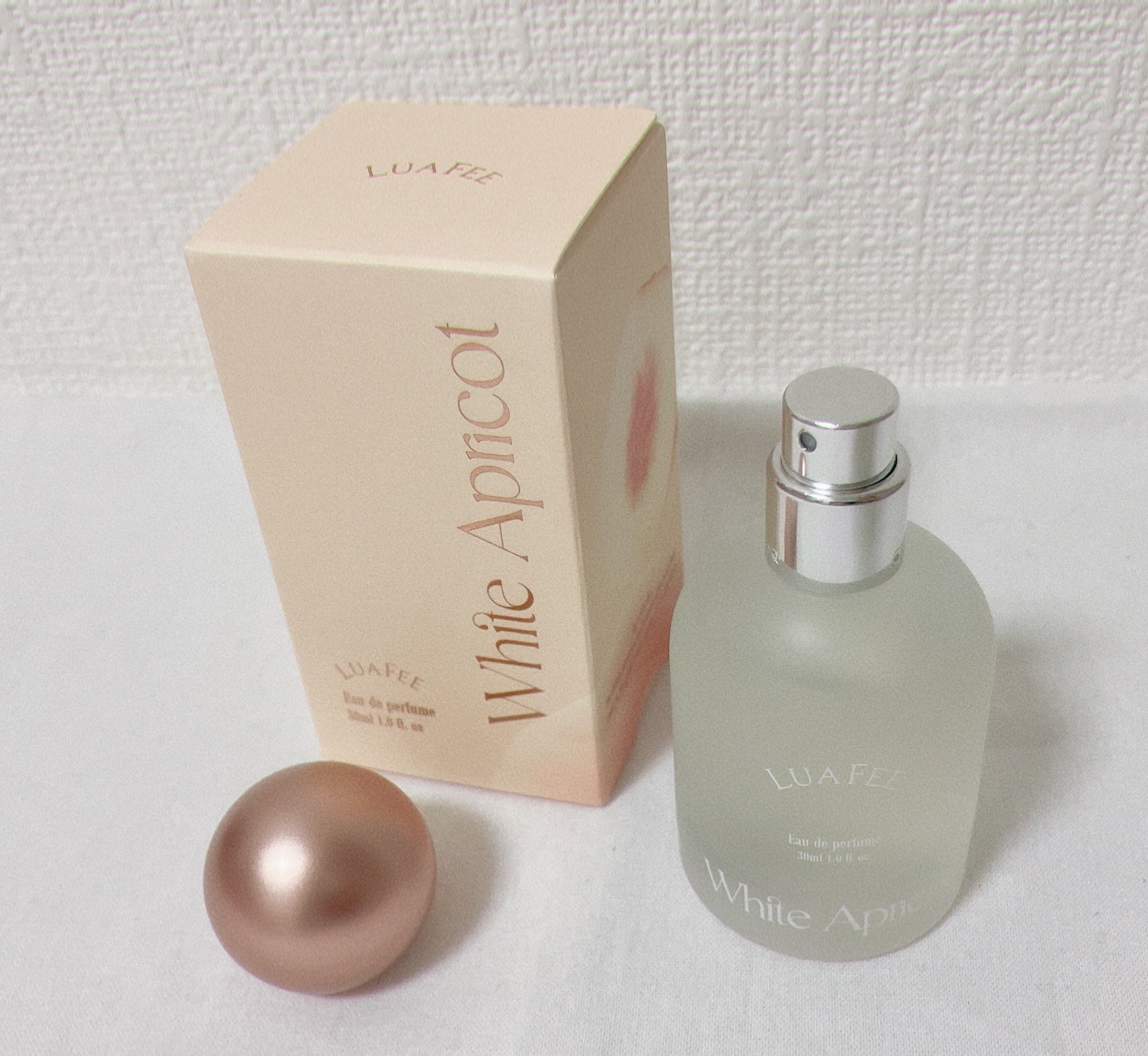 LUAFEE様

モニターCPに当選し、｢ルアペ ホワイト アプリコット｣をいただきました💌ˊ˗

ワンプッシュで桃の果汁の新鮮さ＆ムスクを調和させた大人可愛い女子の香りが広がります𓂃🍑🫧
