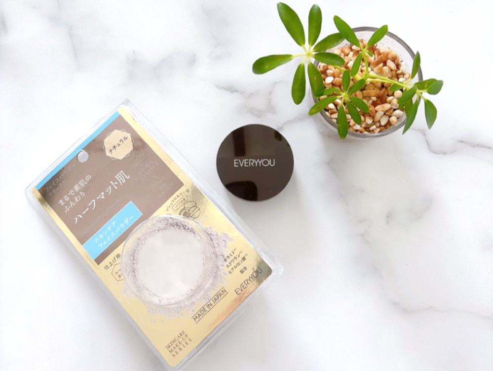 ⁡
⁡
⁡
EVERYYOU
☑︎フェイスパウダー 〈ナチュラル〉
⁡
⁡
こちらはふんわり軽いつけ心地の
スキンケアフェイスパウダー´-
⁡
⁡
Point𓂃⧉
☑︎ ふんわりと軽いつけ心地で、シミ・毛穴を
     隠して透明感*1を