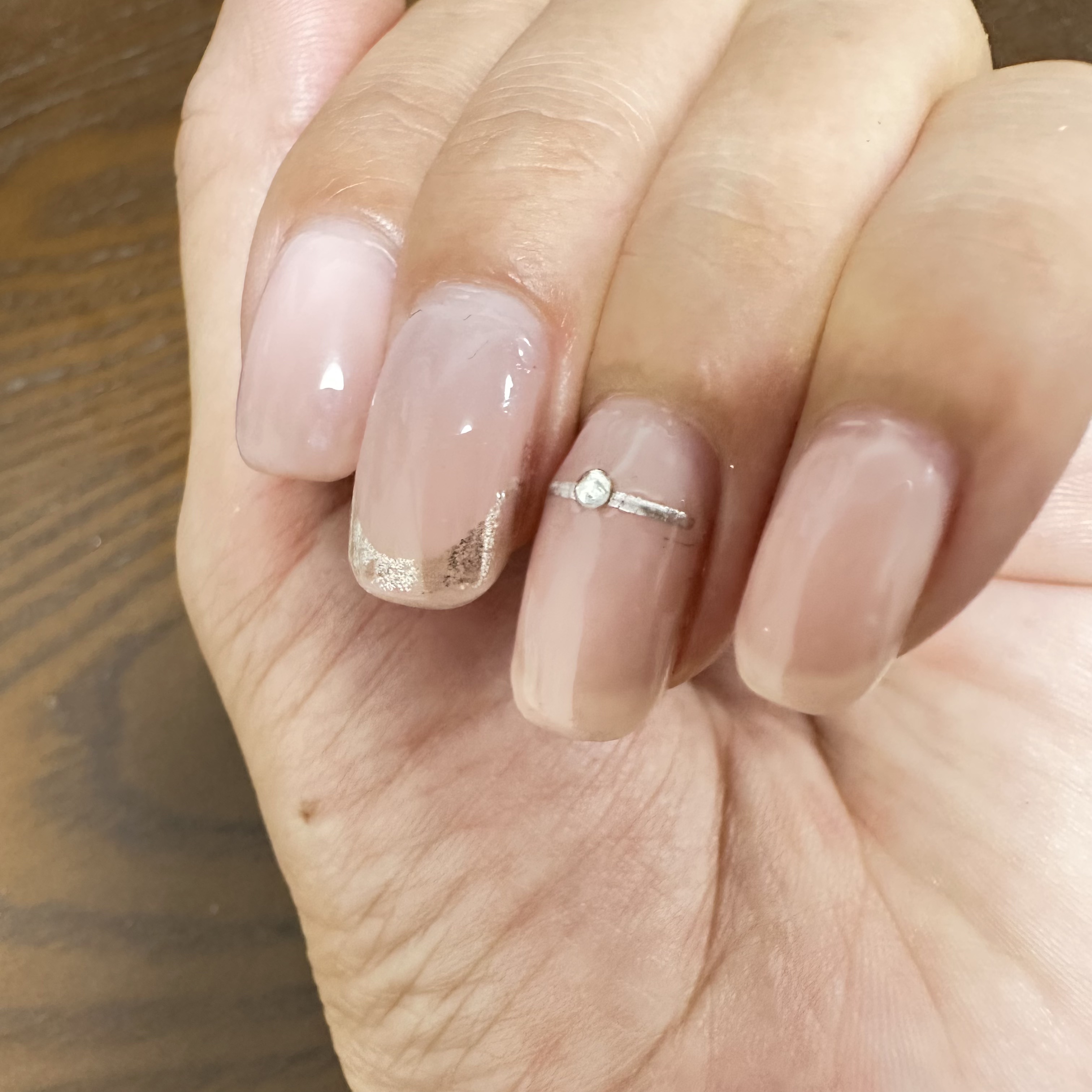 フェアリーダストパウダーオーロラピーコック/キャンドゥ/ネイルシールを使ったクチコミ（3枚目）