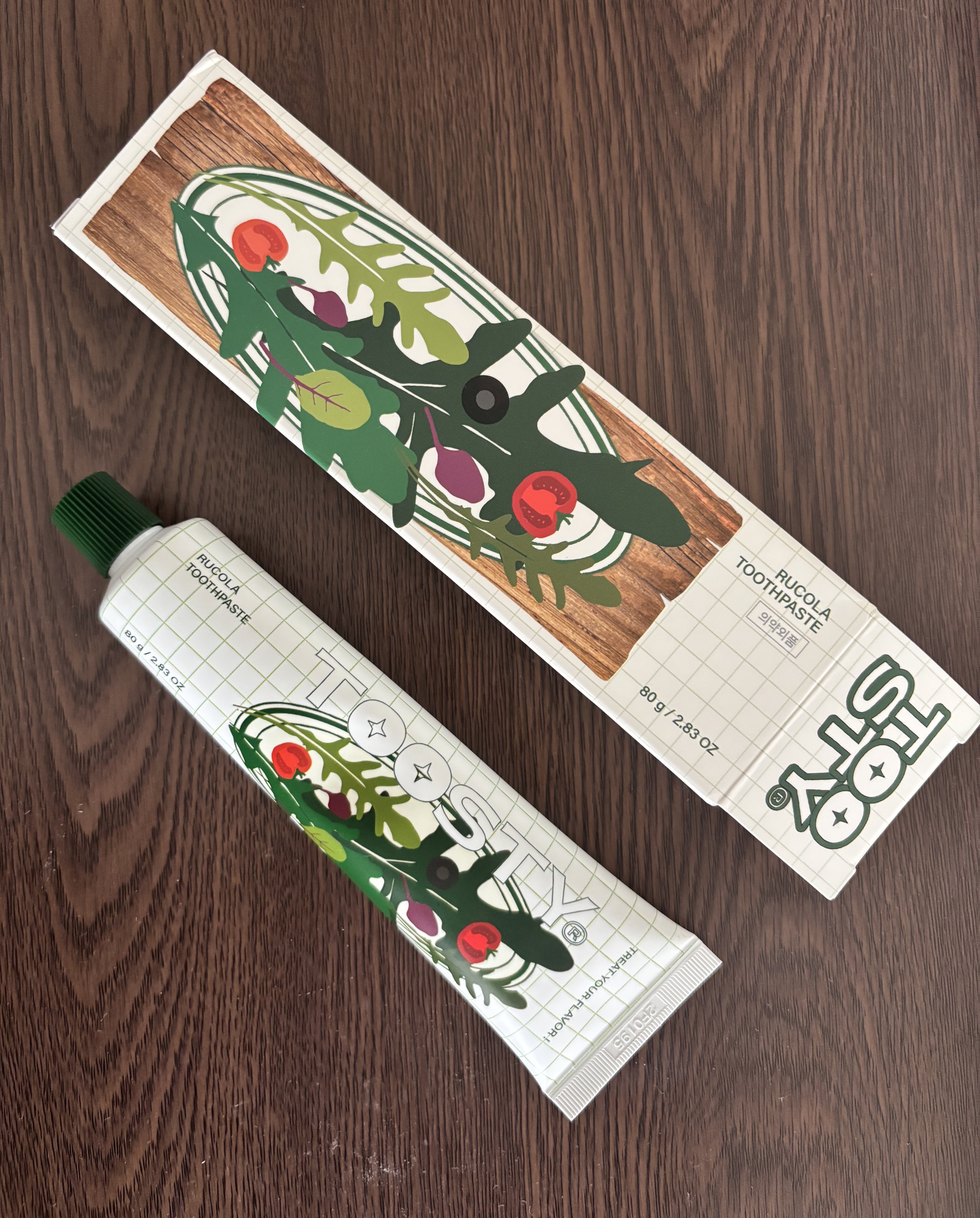 トゥースペースト ルッコラ/TOOSTY/歯磨き粉を使ったクチコミ（1枚目）