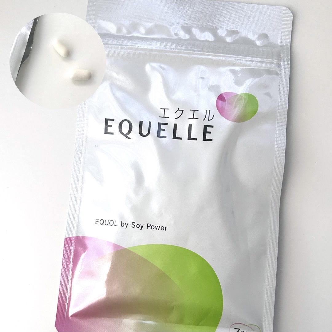 一応モニターでもらったものですがレビュー任意だったのでしばらく飲んで様子見てました。

なんか説明読んでも飲んでても何に効果あるのかよくわからない。
大豆がどうのこうのって書いてるから女性ホルモンに効くなにかって感じなのかな？

カプセルく