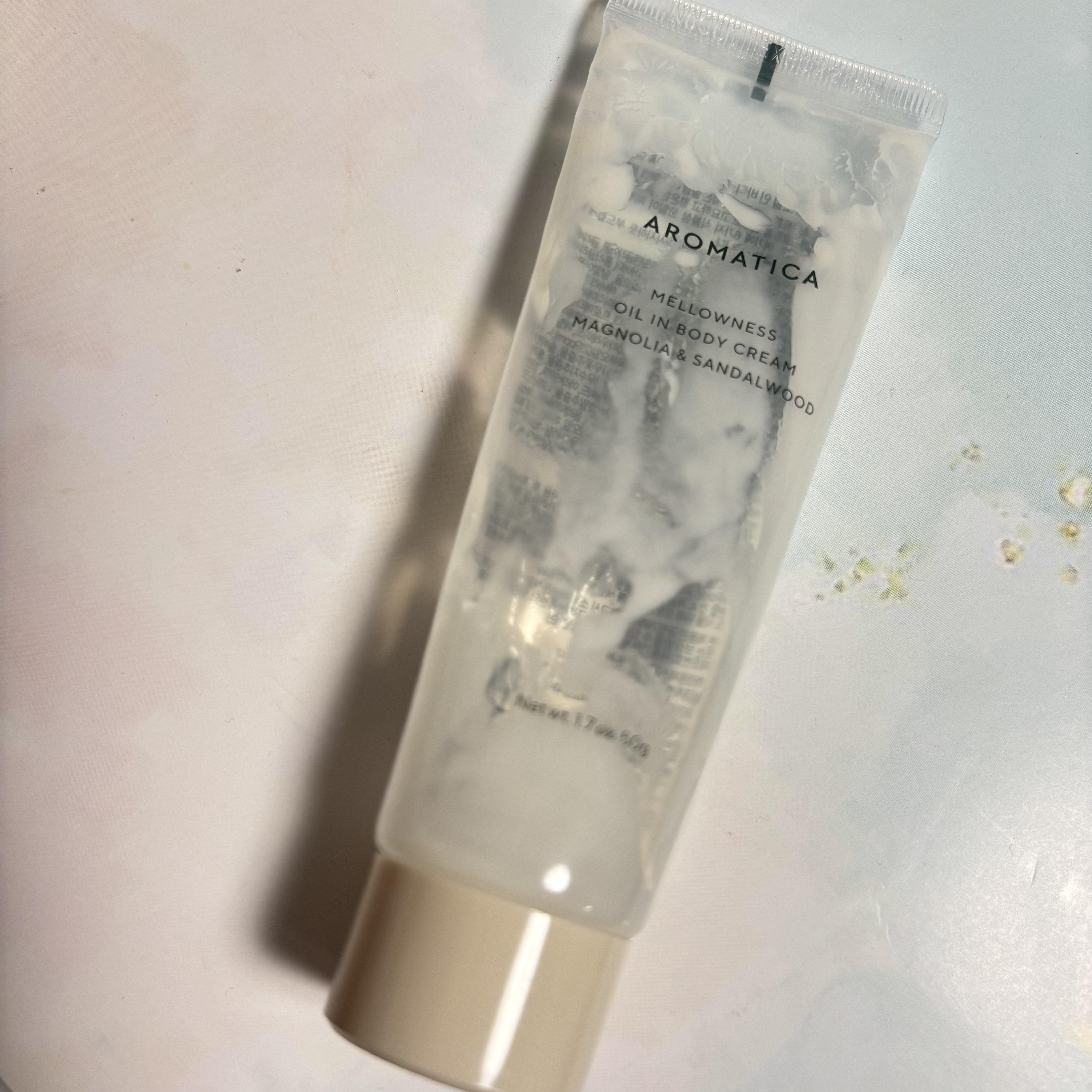 AROMATICA メロウネスボディクリームマグノリア＆サンダルウッドのクチコミ「AROMATICA
メロウネスボディクリーム
マグノリア＆サンダルウッド

アドベントカレンダ.....」（1枚目）